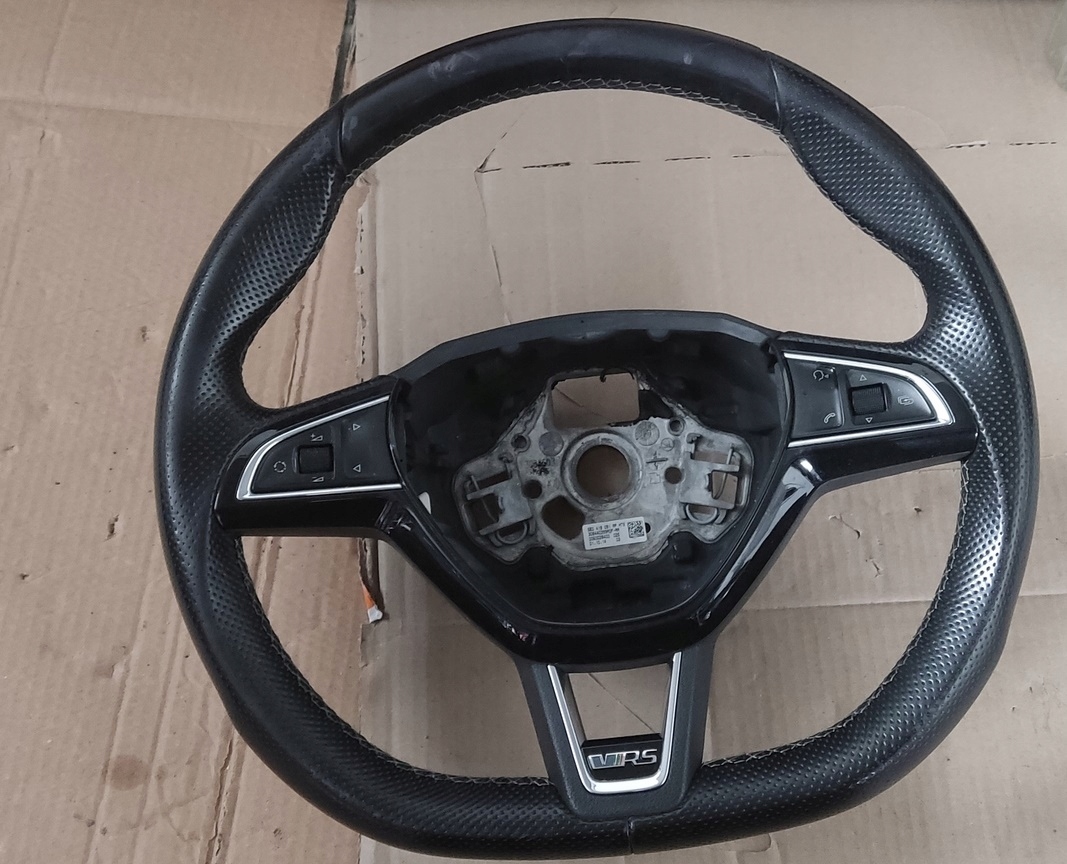 ШКОДА OCTAVIA III ВЕРС КЕРМО