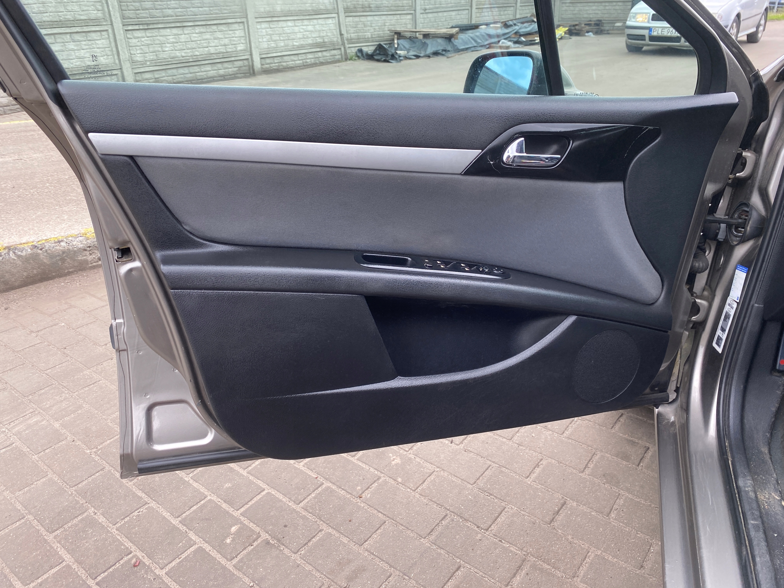 upholstery side left front Peugeot 407 SW 04-10