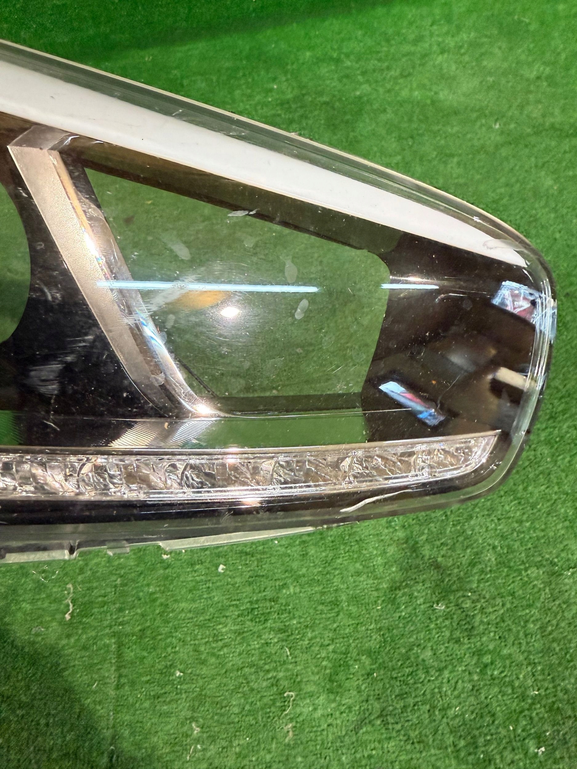 KLOSZ rechts KIA CEED II LED