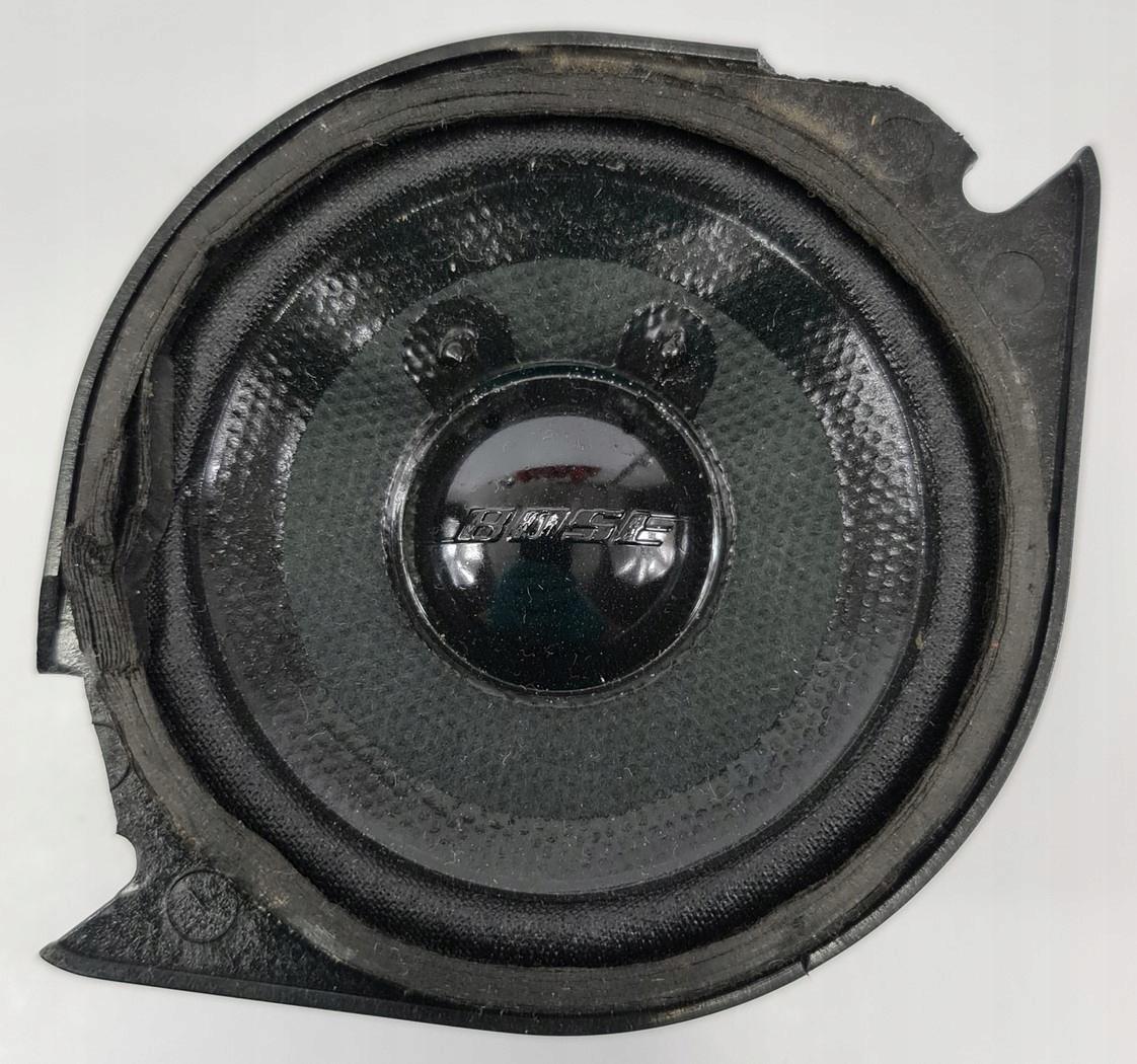 speaker PORSCHE CAYENNE and