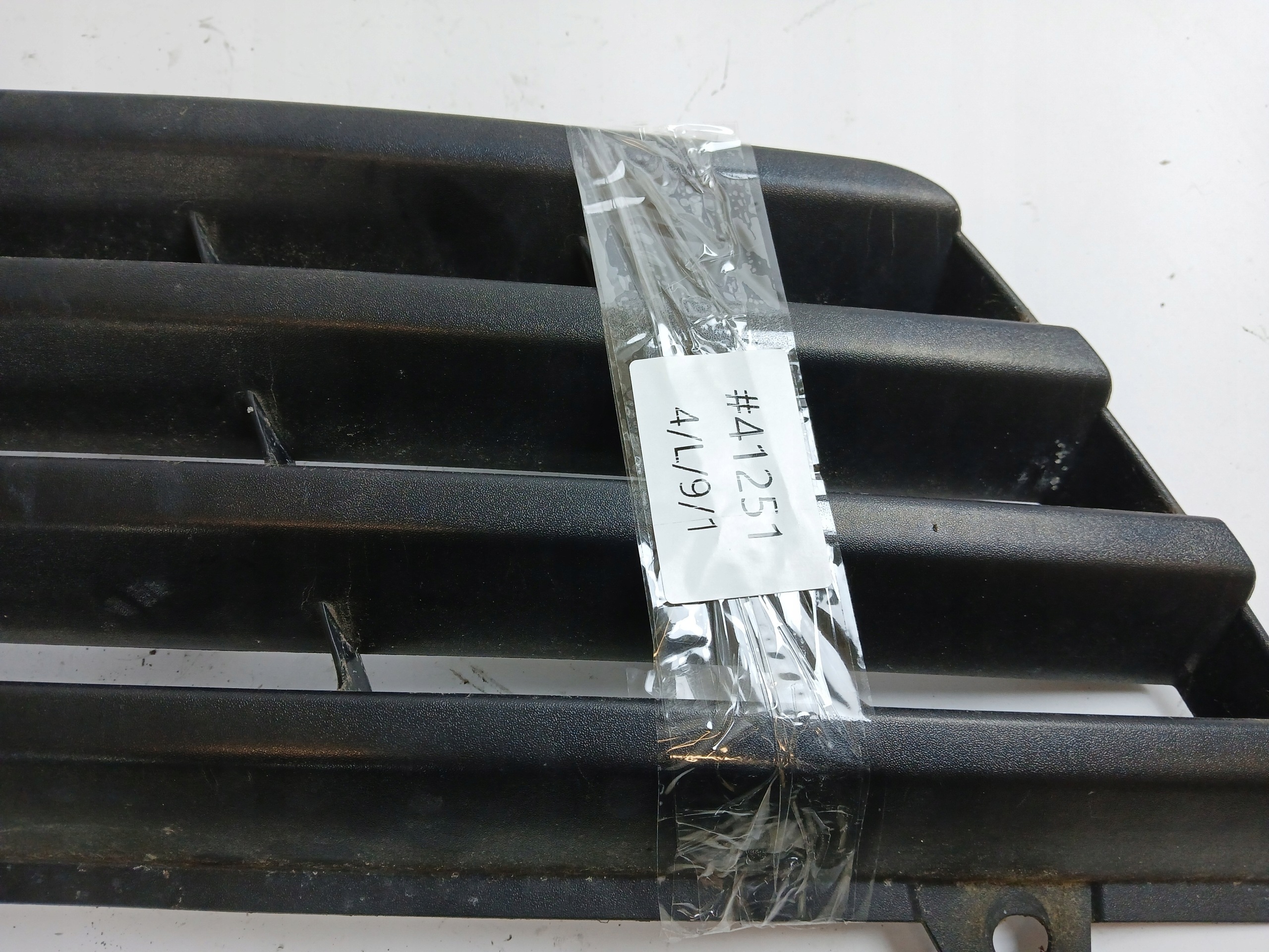 MERCEDES SPRINTER W903 grill grille radiator A9018800085
