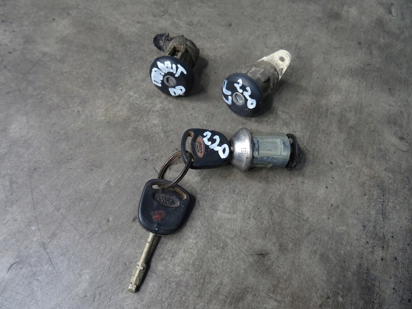 STACYJKA WKŁADKA ZAMKA DRZWI KLAPY FORD TRANSIT IV