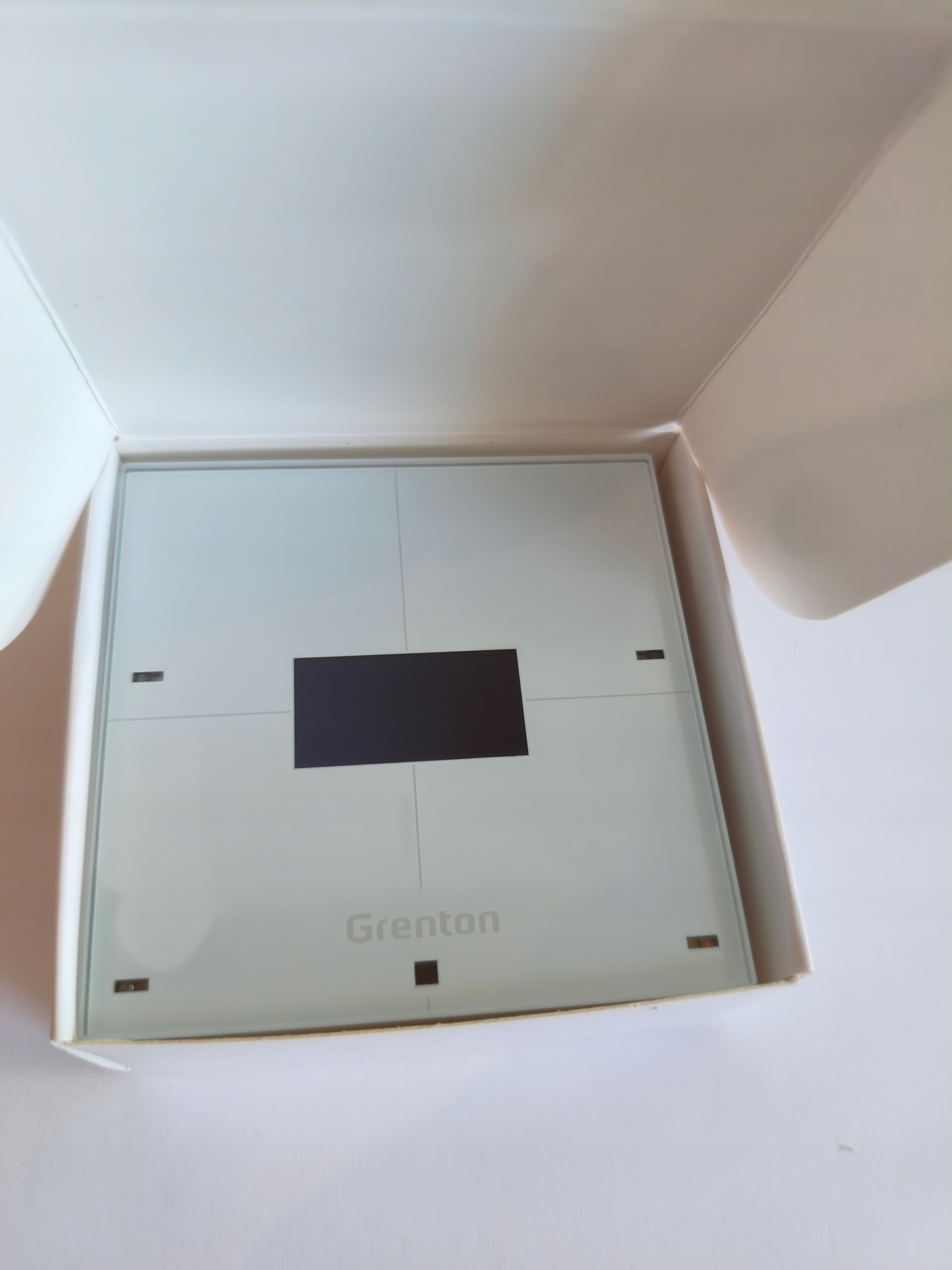 Panel dotykowy SMART PANEL 4B biały Grenton Seria TF-Bus