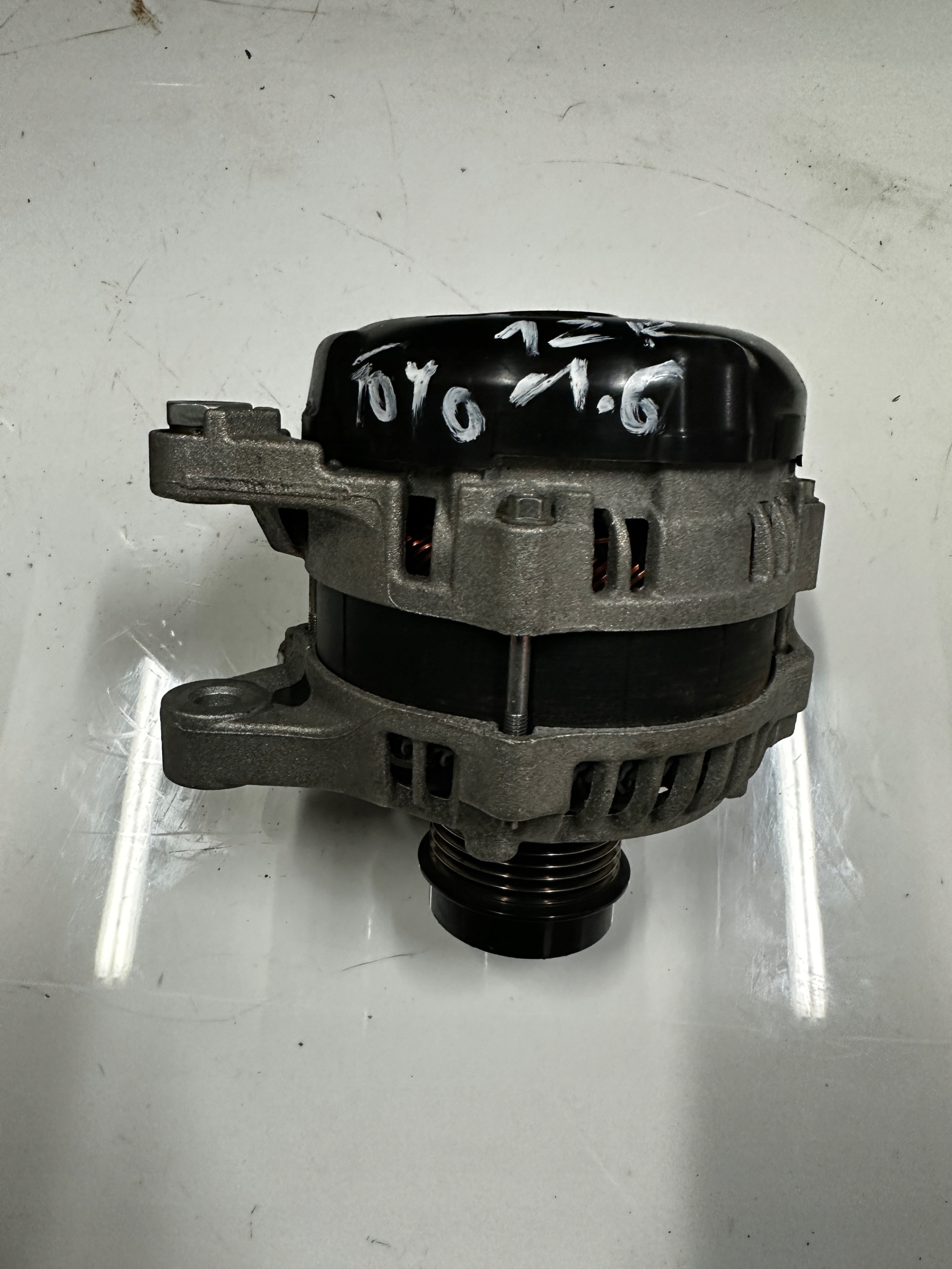 100A - Генератор Corolla Auris Avensis Verso 27060-0T360