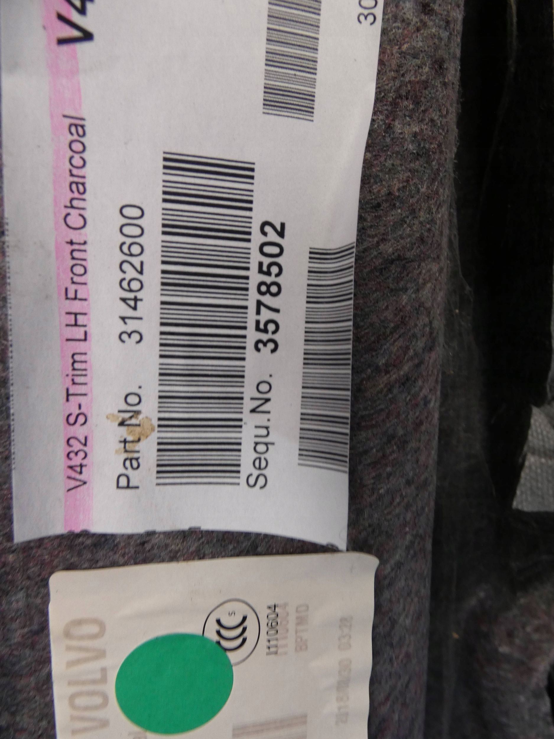 VOLVO V60 II boot upholstery left rear part rear upholstery