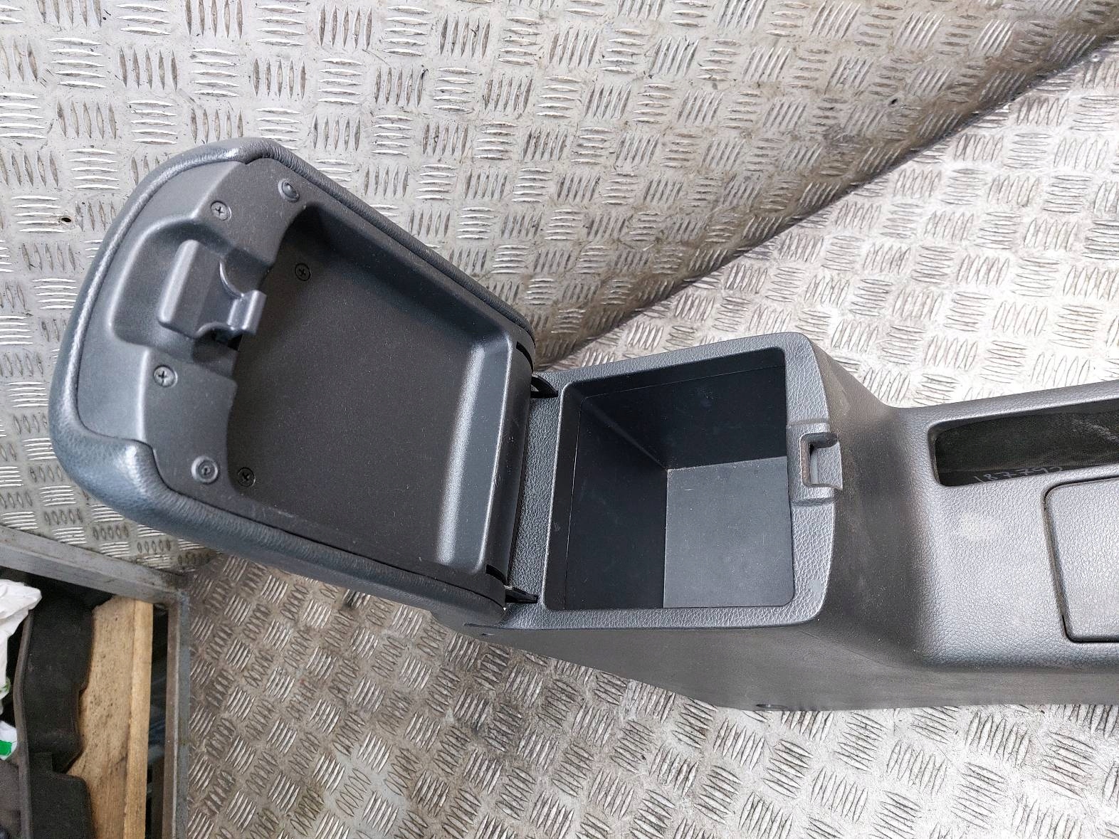 TUNEL central armrest NISSAN X-TRAIL II T31 switch transmission
