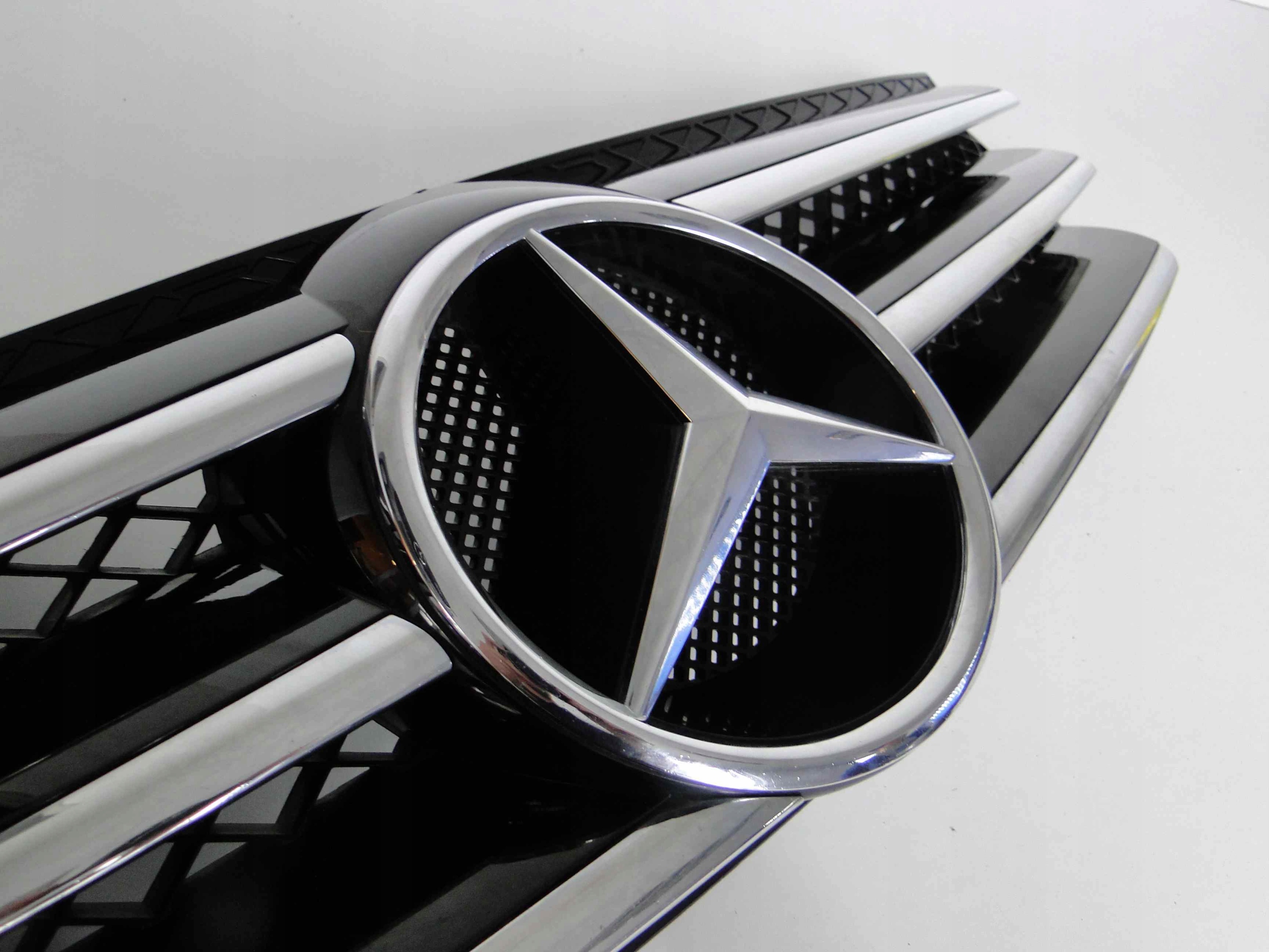 MERCEDES SL R230 230 LIFT GRILL ATRAPA Numer katalogowy części A230 8801483