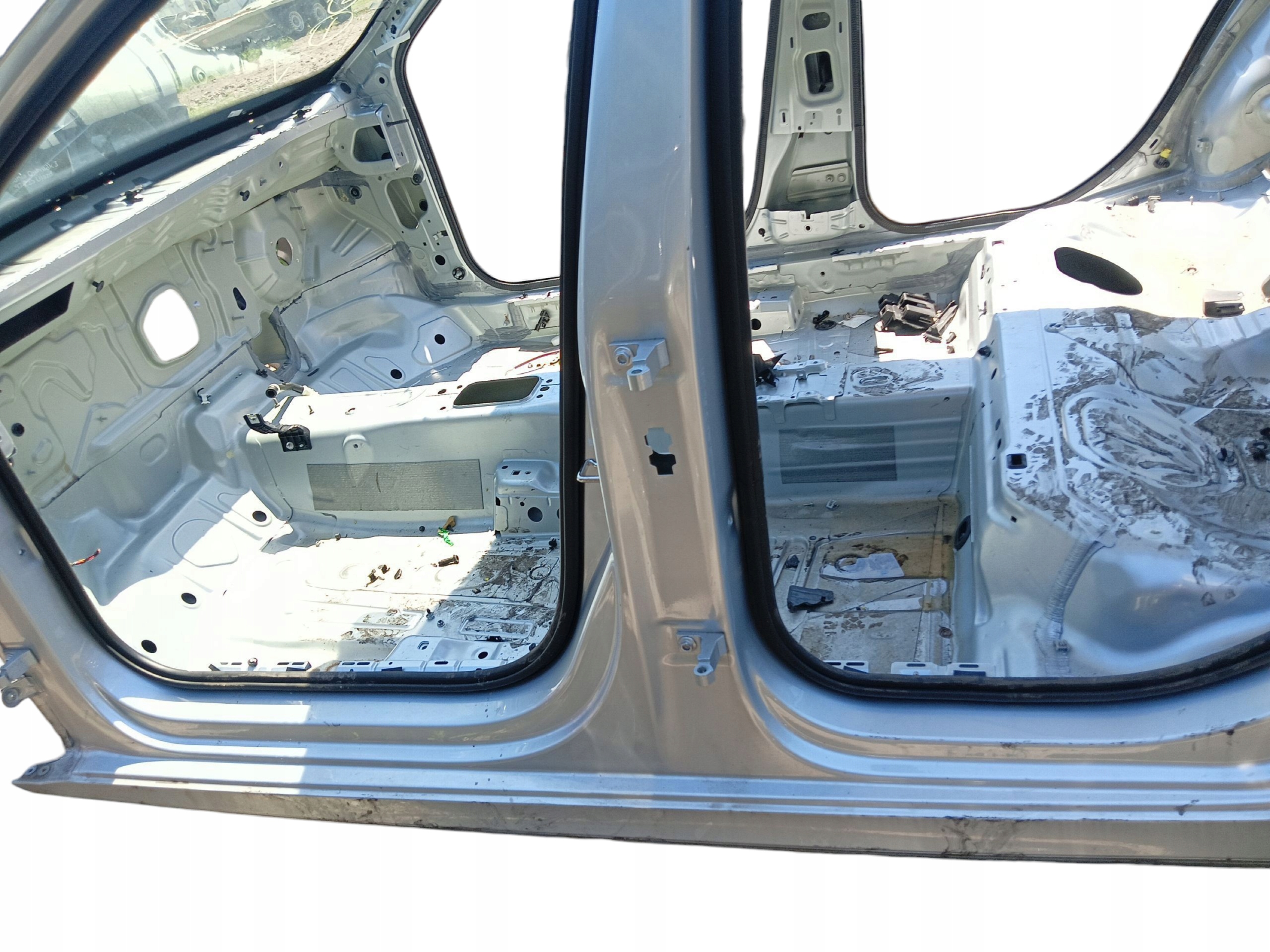 threshold left pillar central B SKODA OCTAVIA IV KOMBI LAK: LA7W (19-24)