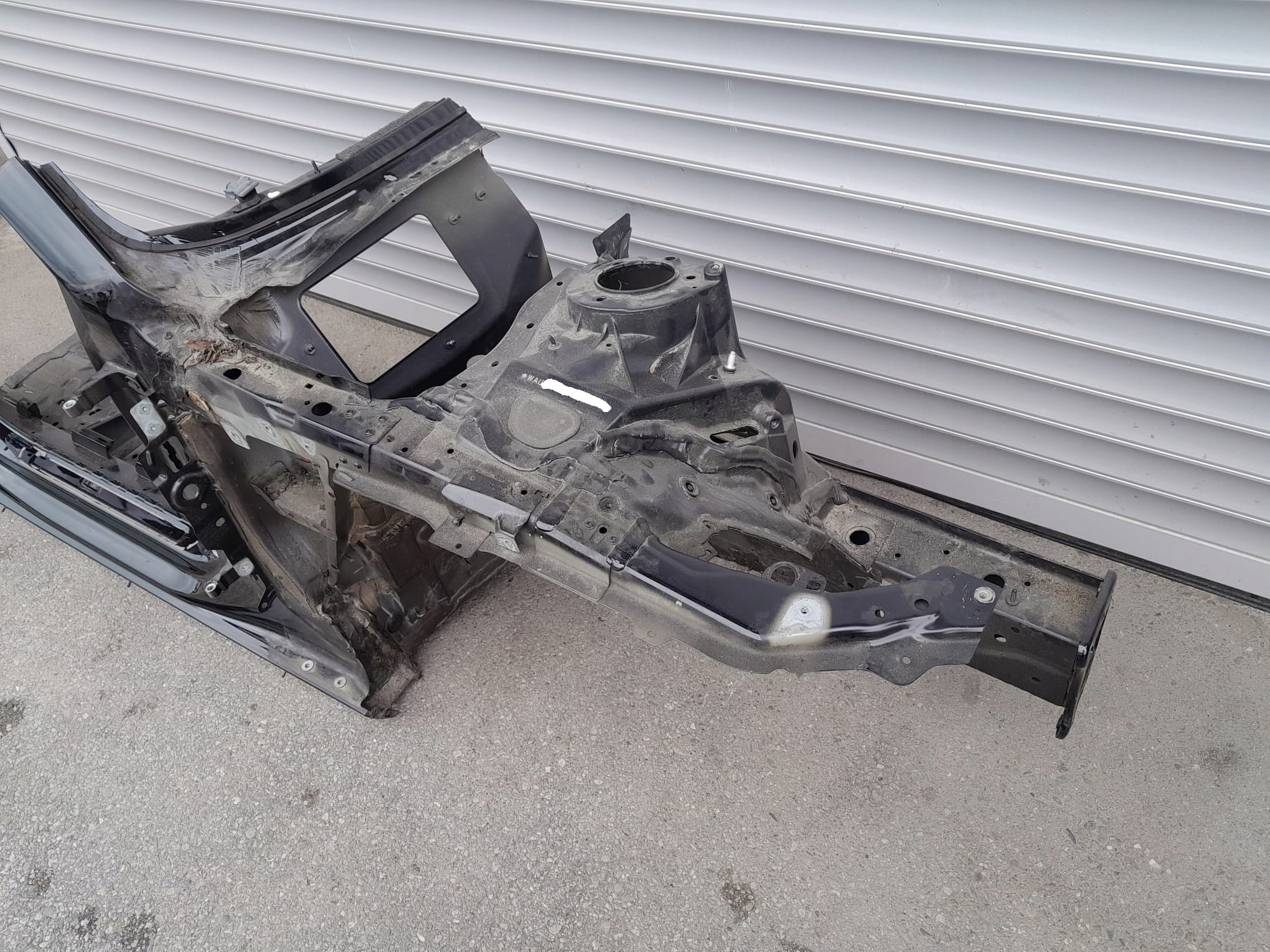 AUDI A4 B9 LIFT sedan quarter quarter threshold pillar right front LY9T