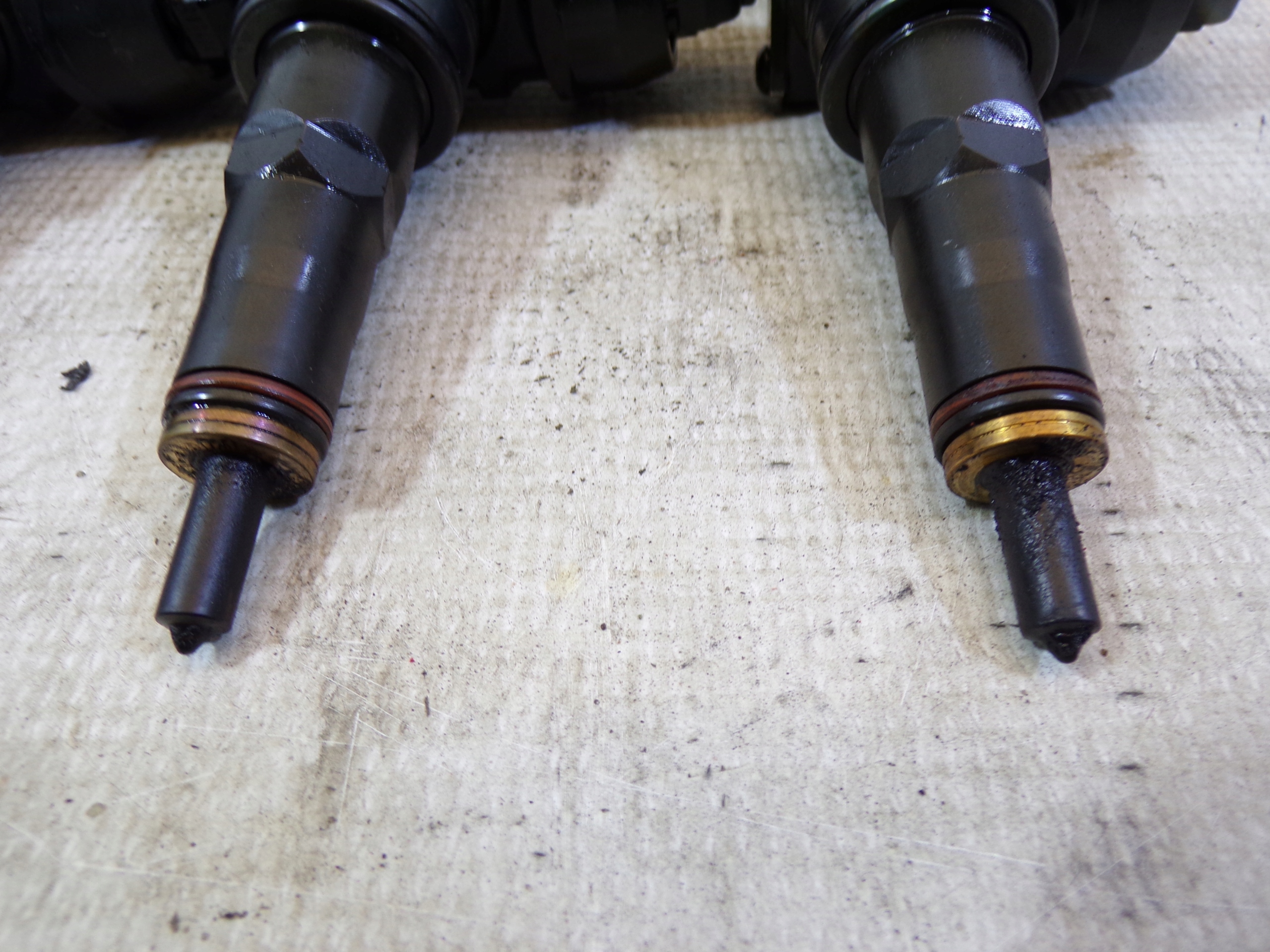 Injecteurs Injecteurs Injecteurs 1.9 TDI 038130073AG (6)