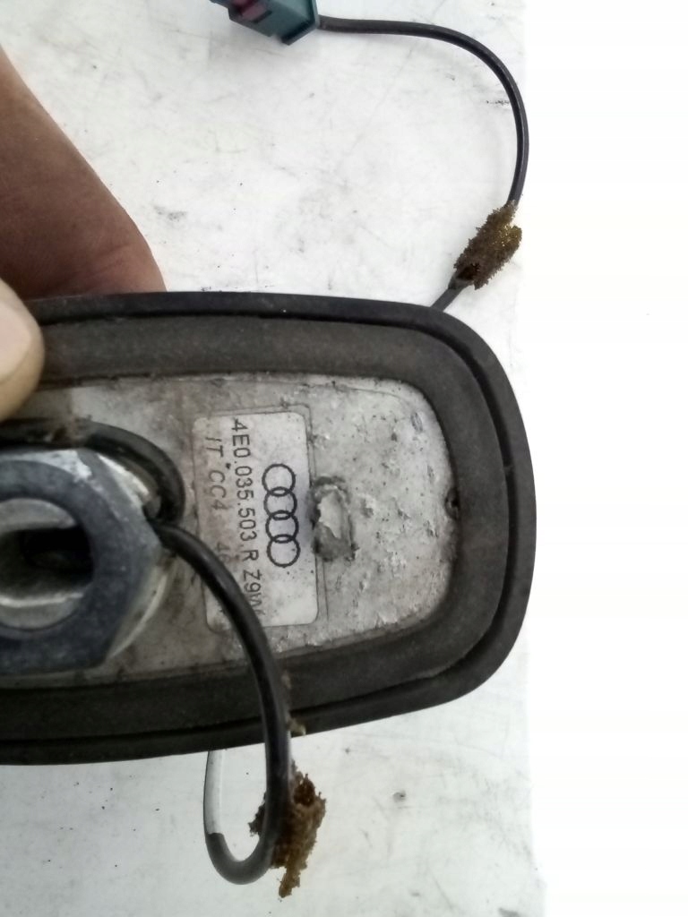 Audi A8 D3 antena GPS 4E0035503