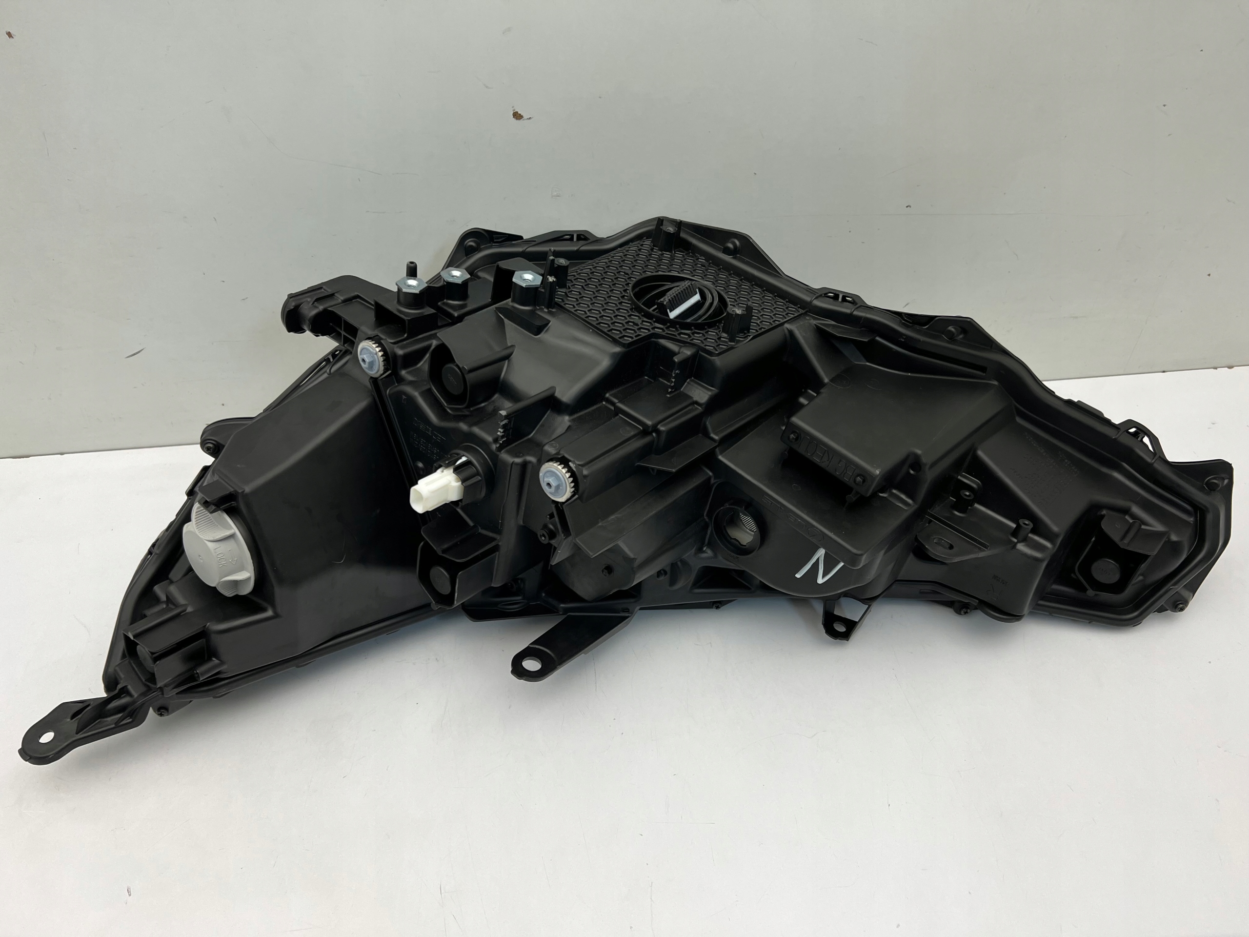 LEXUS NX II LAMPA PRZEDNIA PRAWA FULL LED N 2019- Wersja Europejska