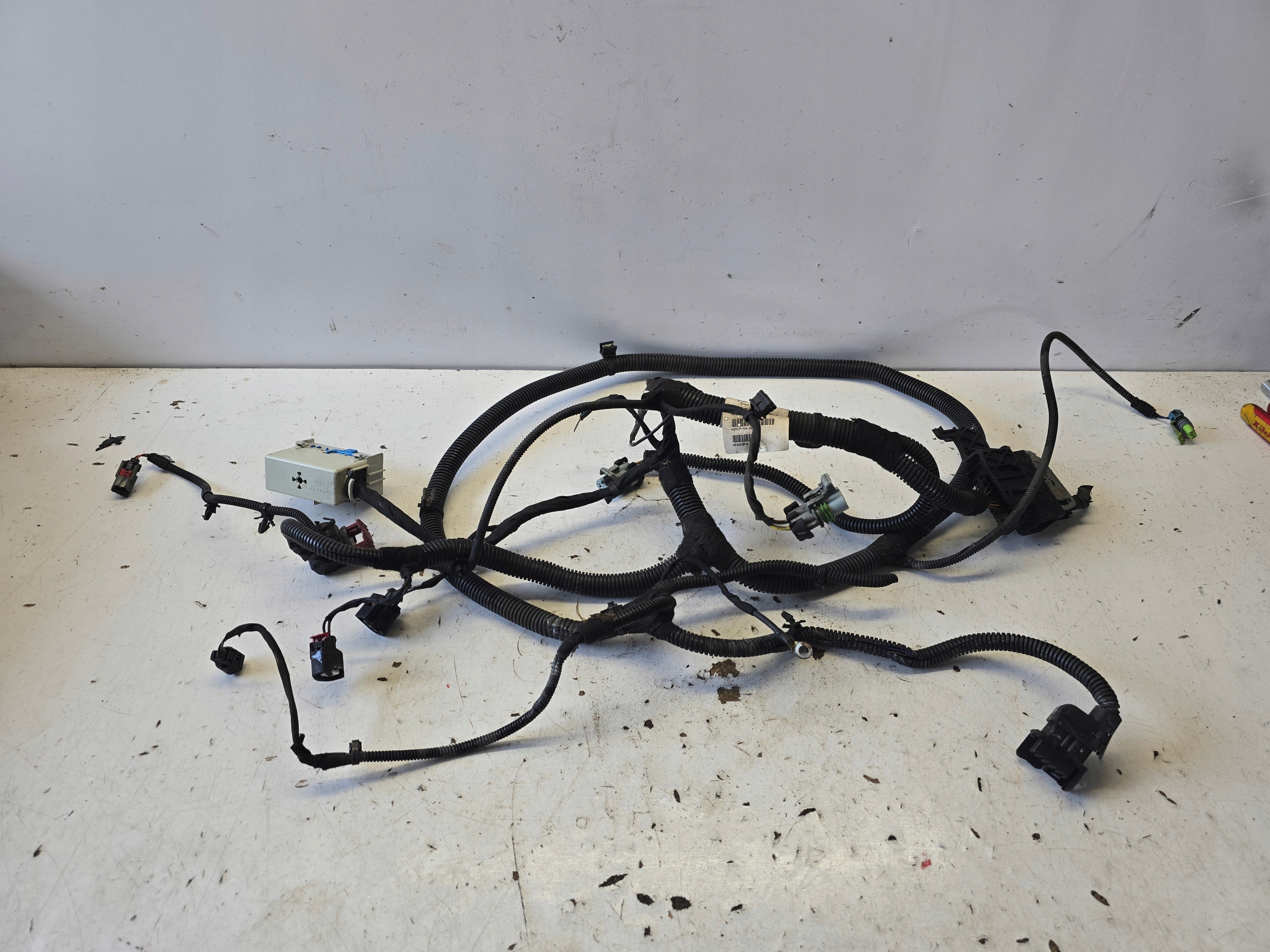 OPEL CORSA E bundle wiring supports of lights front 39065799 B14XER 1.4