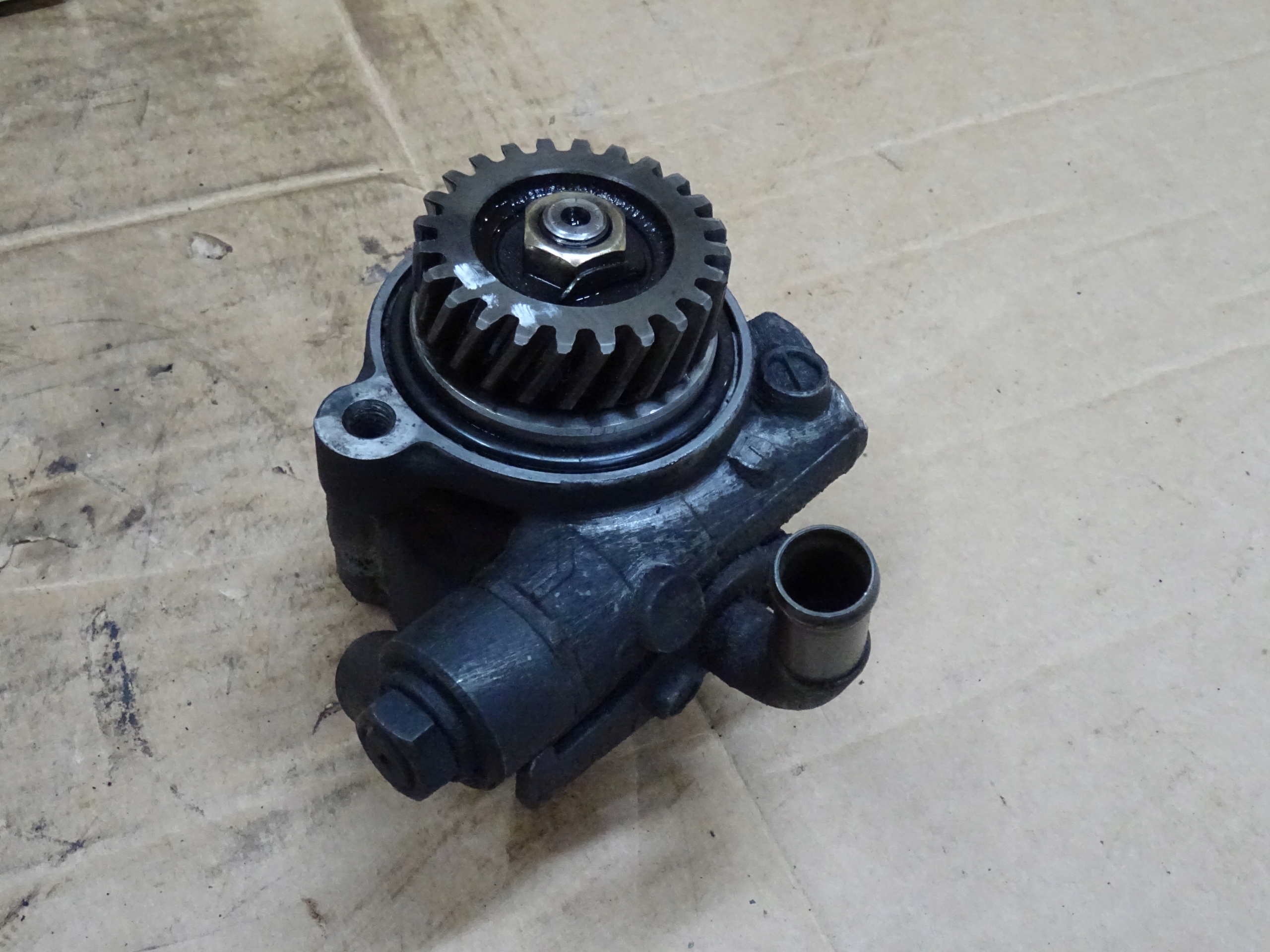 Гидроусилитель паджеро спорт. Насос гидроусилителя БМВ е70 3.0. Насос гидроусилителя BMW x5 e70. Насос ГУР FAW 1051. FAW 1041 насос ГУР.