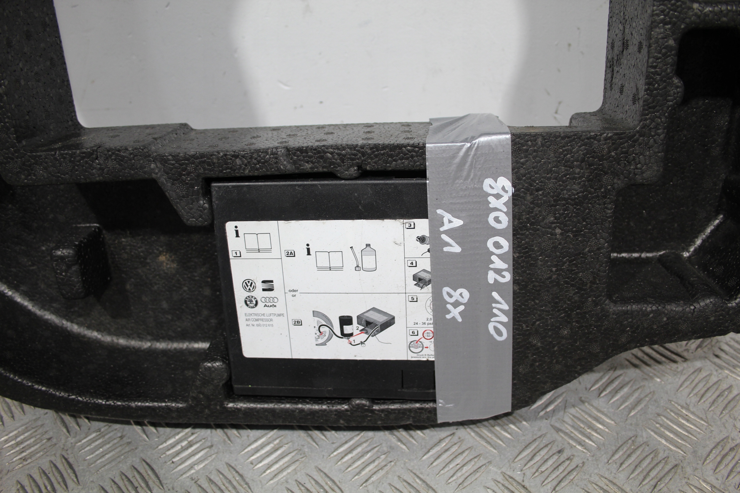 polystirene boot compressor; AUDI A1 8X0 8X