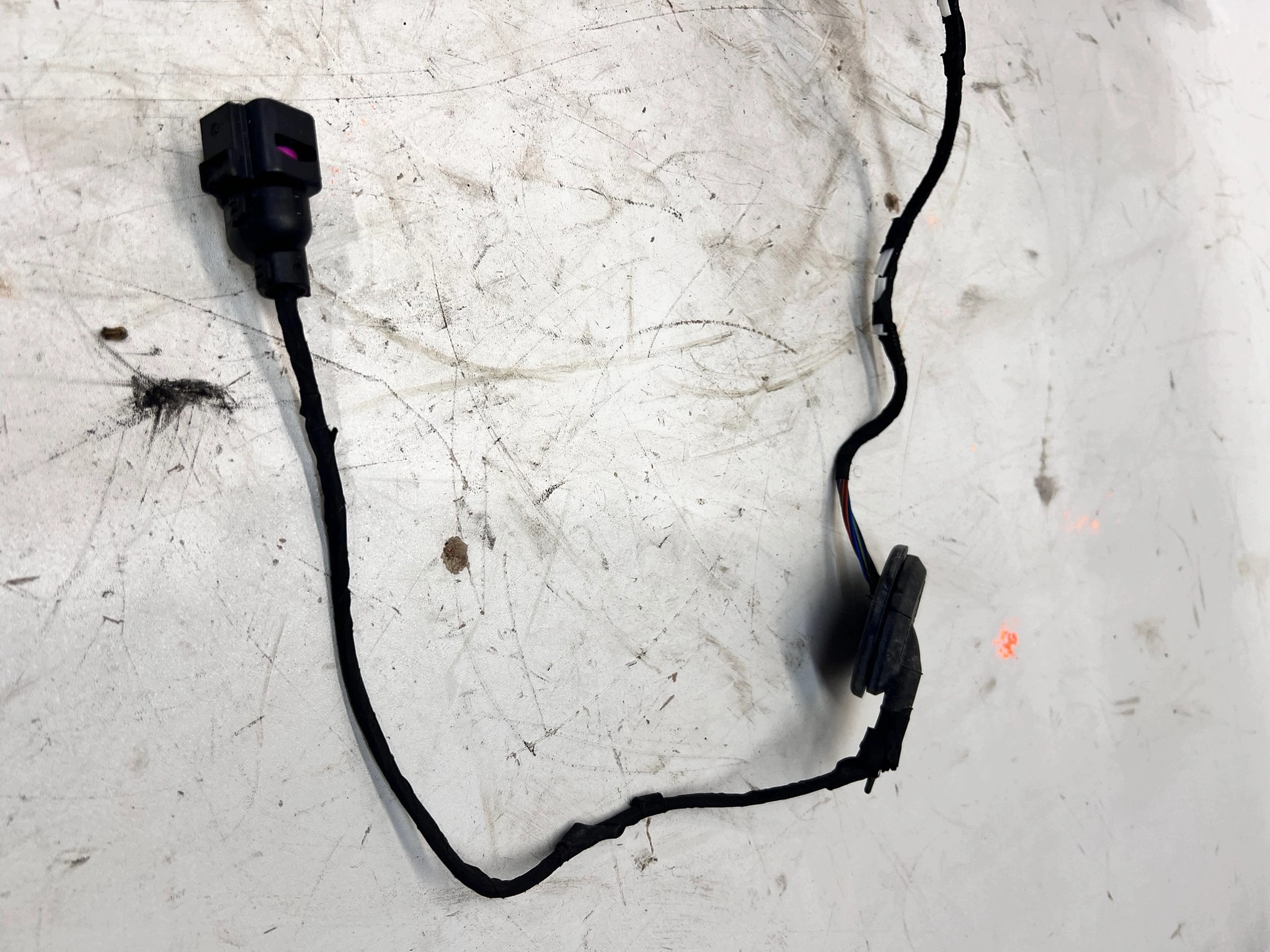 bundle door left or right rear part AUDI A4 B9 8W0971687AJ