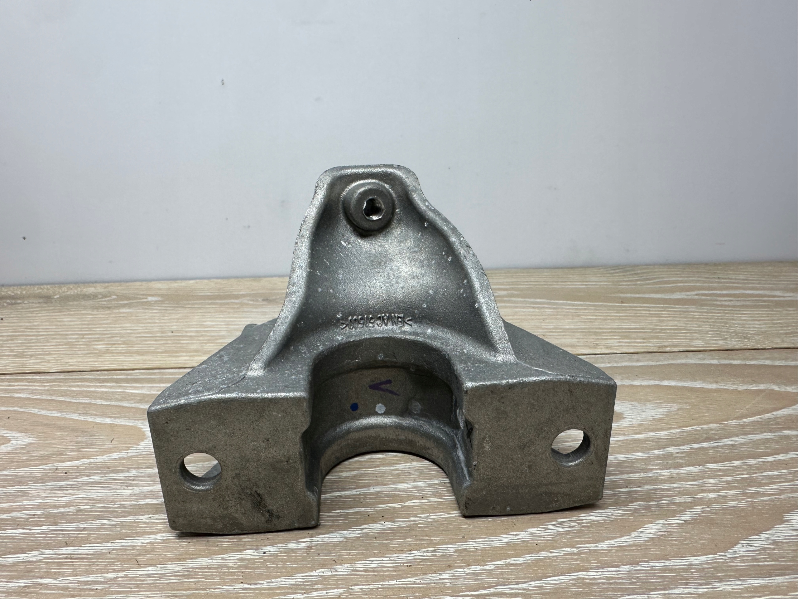Halter des stabilisators BMW 530E I840 6885789