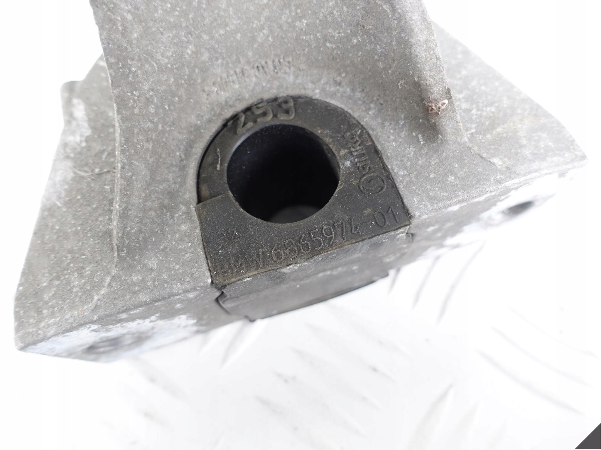 BMW 6 G32 GRAN TURISMO HALTER DES STABILISATORS HECK