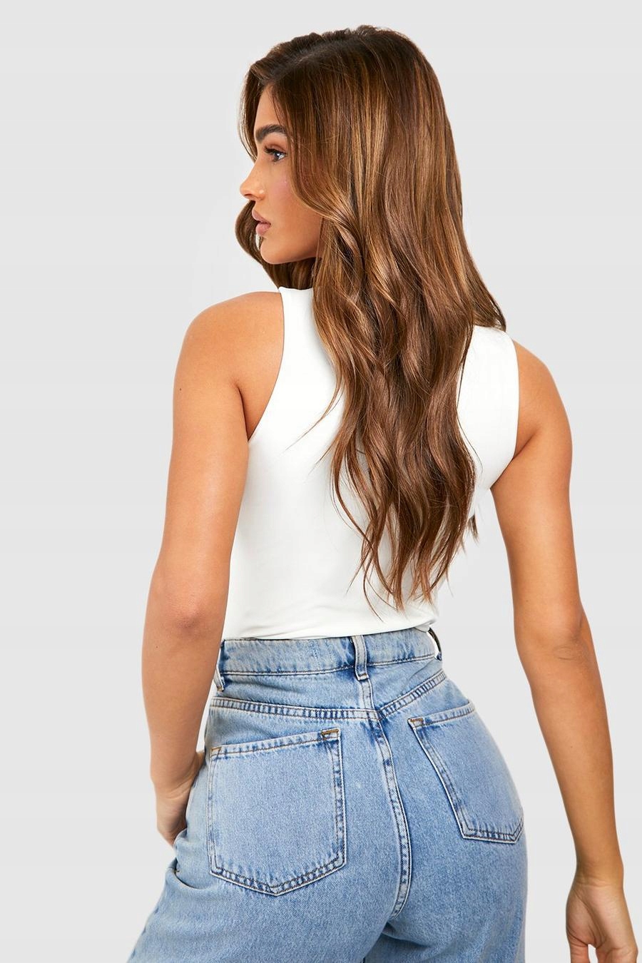 3B6B40 P24 BOOHOO BIAŁE BODY RACER BASIC L Rozmiar L (40)