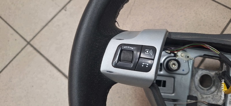 lenkrad OPEL ZAFIRA B SKORZA MULTIFUNKCJA 13231661