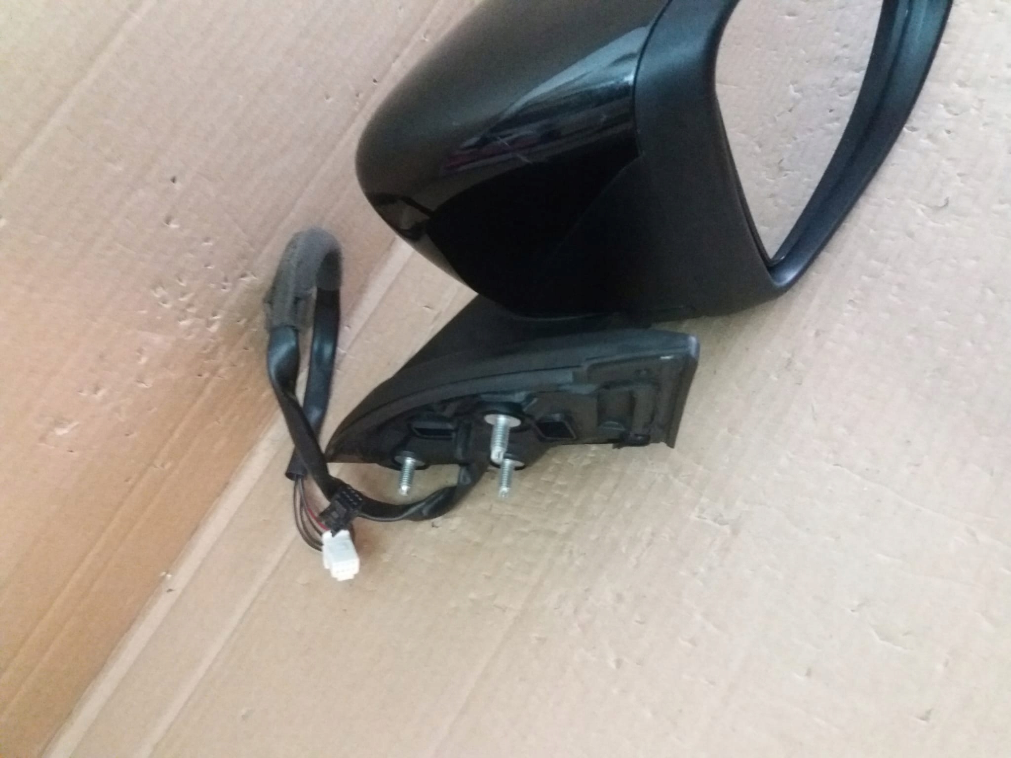 NISSAN LEAF II PRAWE ASYSTENT (6+2) 8 PIN EUROPA Tryb pracy elektryczny