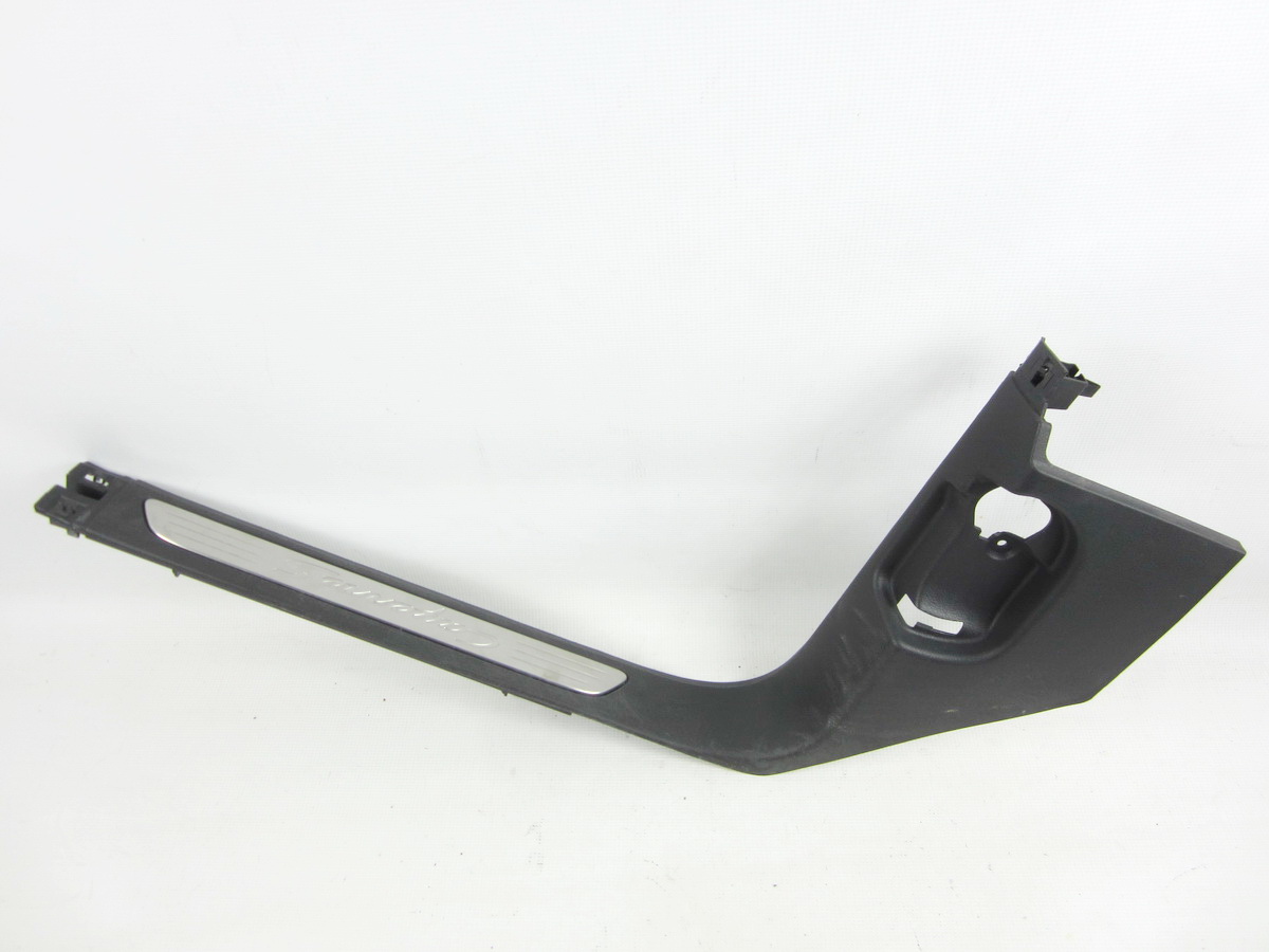 cap moulding of the threshold front front left Porsche Cayenne S II 958 7P5 92A