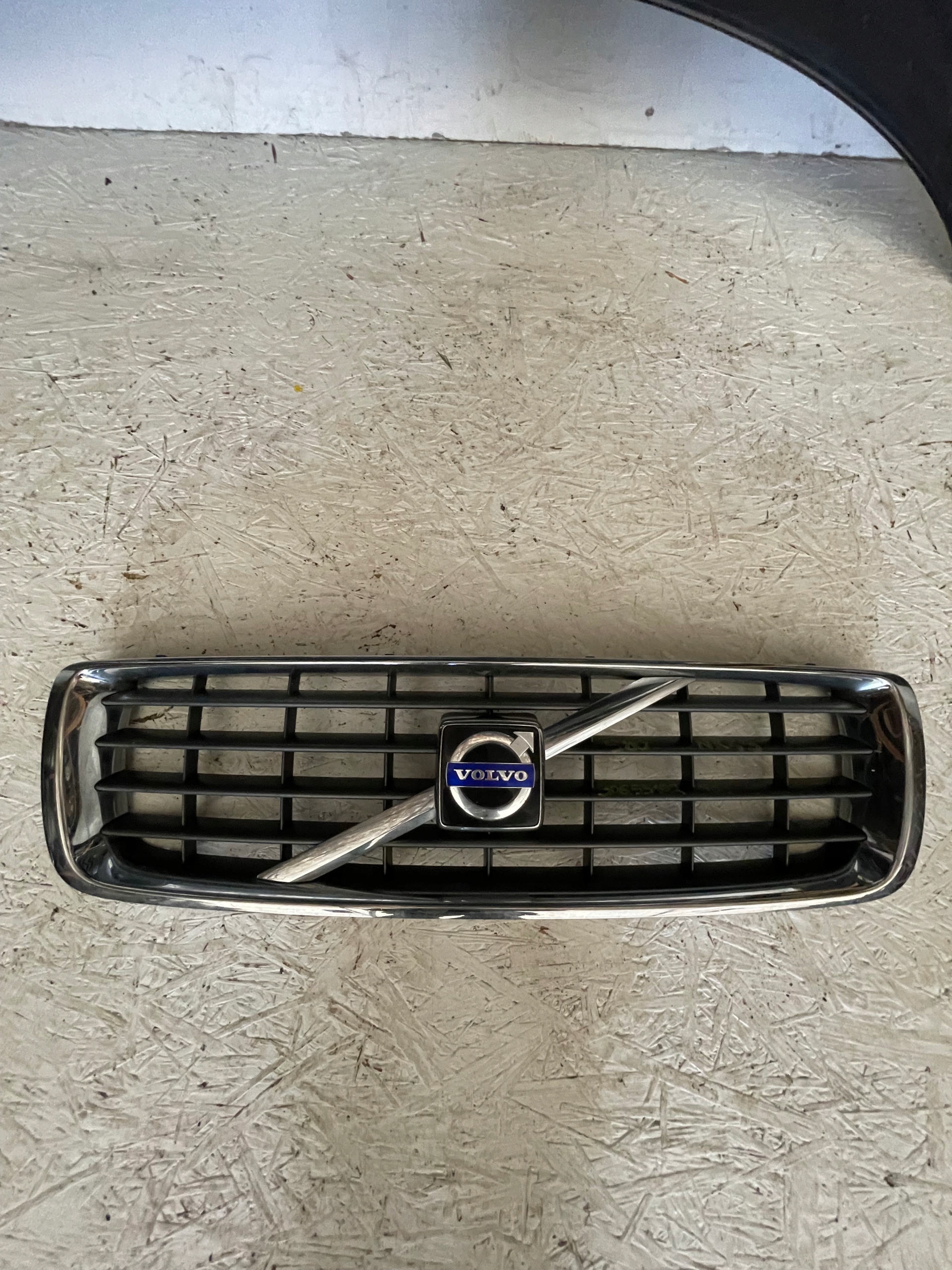 решетка радиатора volvo S80