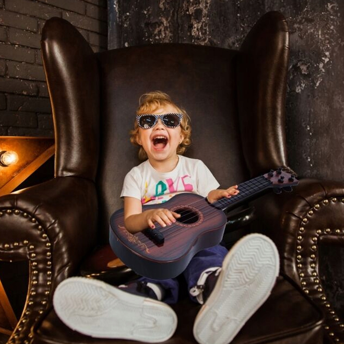 Zabawkowa GITARA DLA DZIECI PLASTIKOWA wzór DREWNO 41cm Instrument Muzyczny Rodzaj gitara