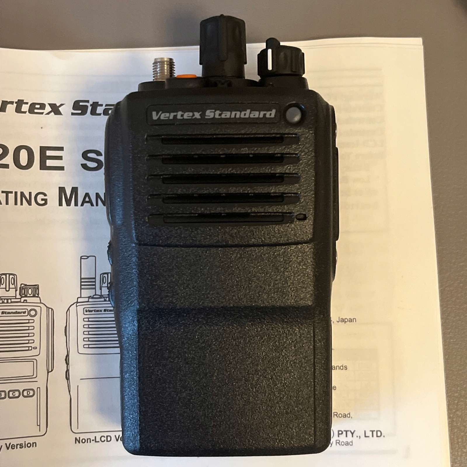 VERTEX STANDARD VX-821 VHF