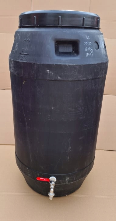 Beczka plastikowa na wodę 250L z KRANEM