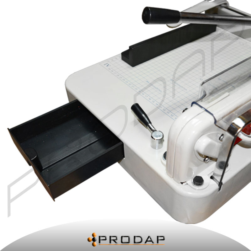 GILOTYNA RĘCZNA Z DOCISKIEM DO CIĘCIA PAPIERU TEKTURY KARTONU A4 PRODAP Kod producenta 868 A4