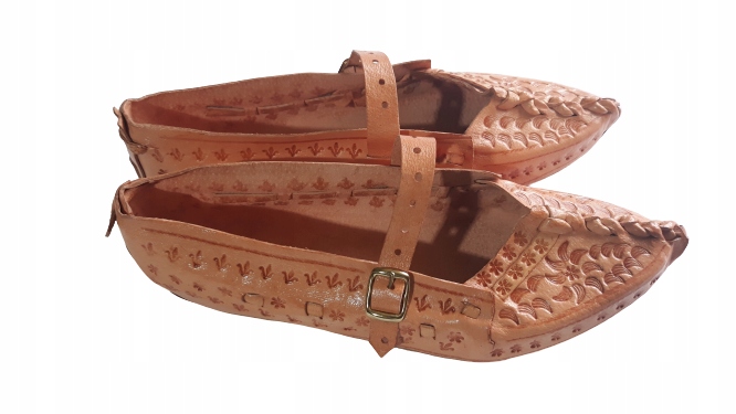 ORYGINALNE GÓRALSKIE KIERPCE PANTOFLE MOKASYNY*33* Rozmiar 33