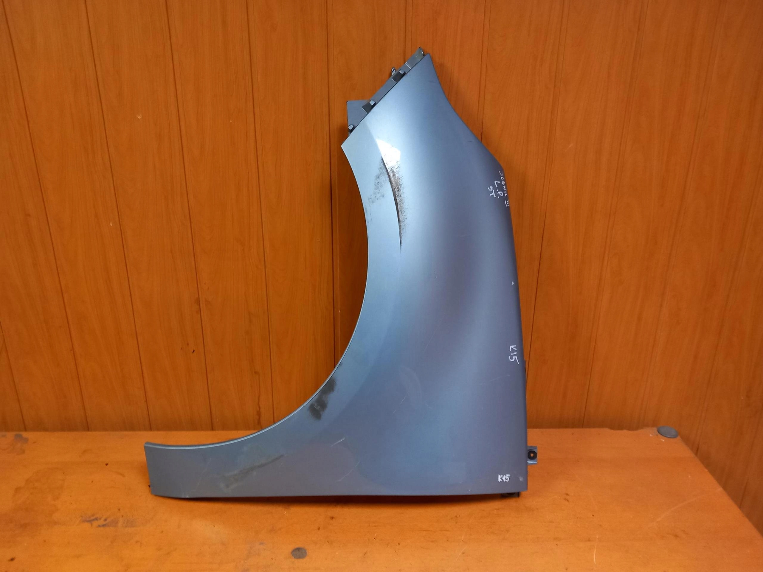blatník levý předek RENAULT SCENIC III 08-16