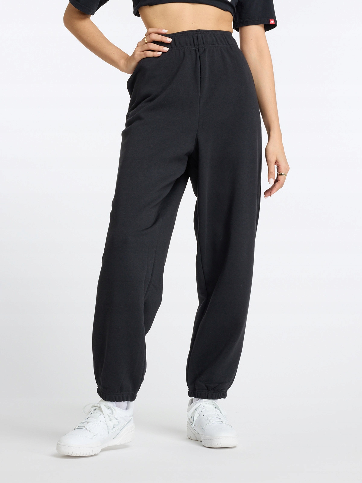 Spodnie dresowe damskie New Balance Sport Essentials Small Logo WP41500