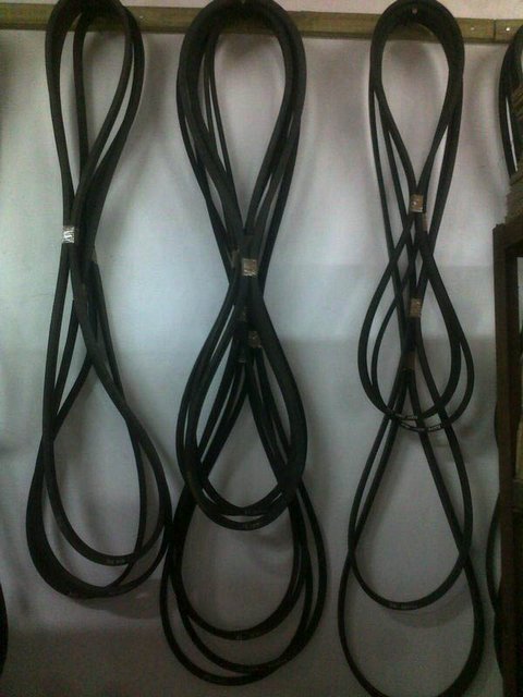 PASY DO KOMBAJNÓW BIZON CLAAS CASE PASKI KLINOWE