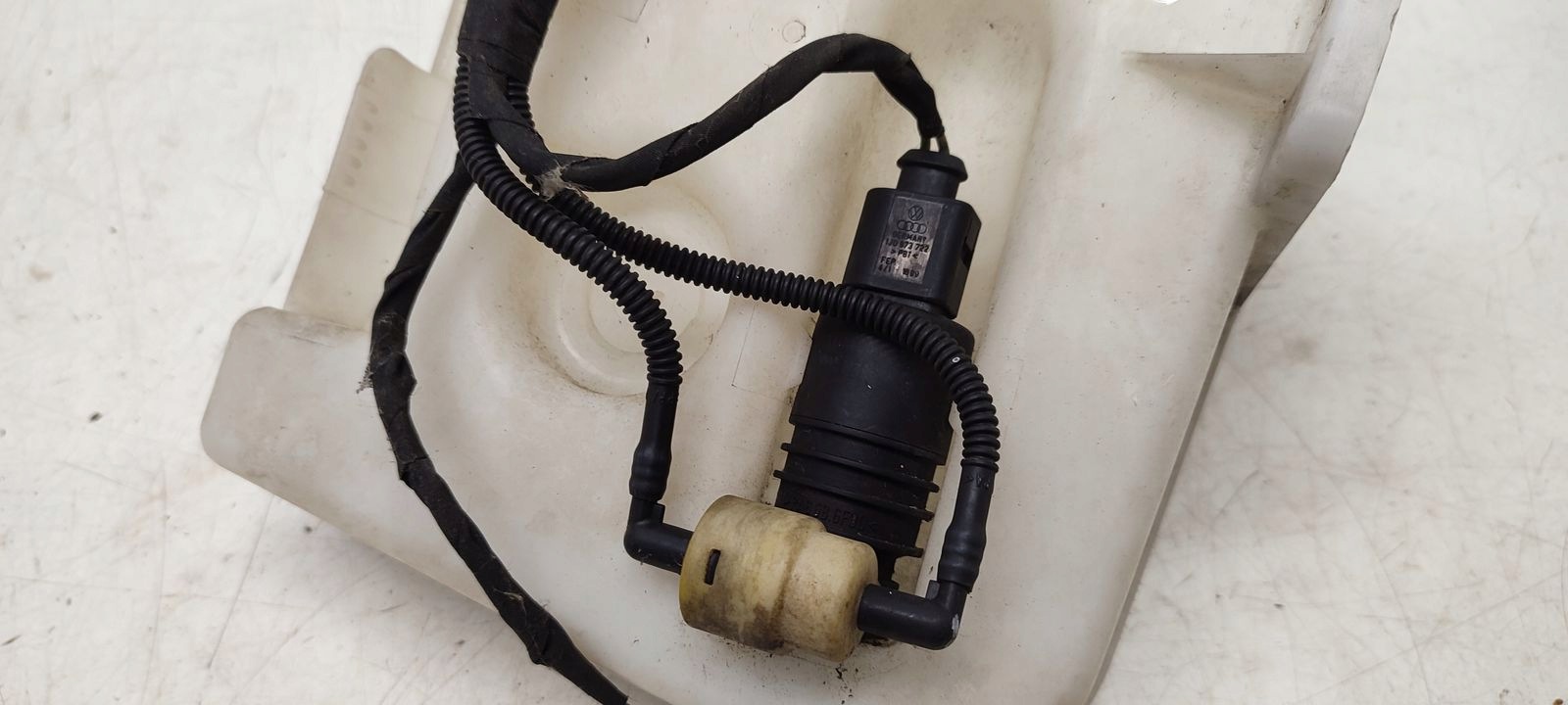 Scheibenwaschbehälter Behälter Audi A3 8P
