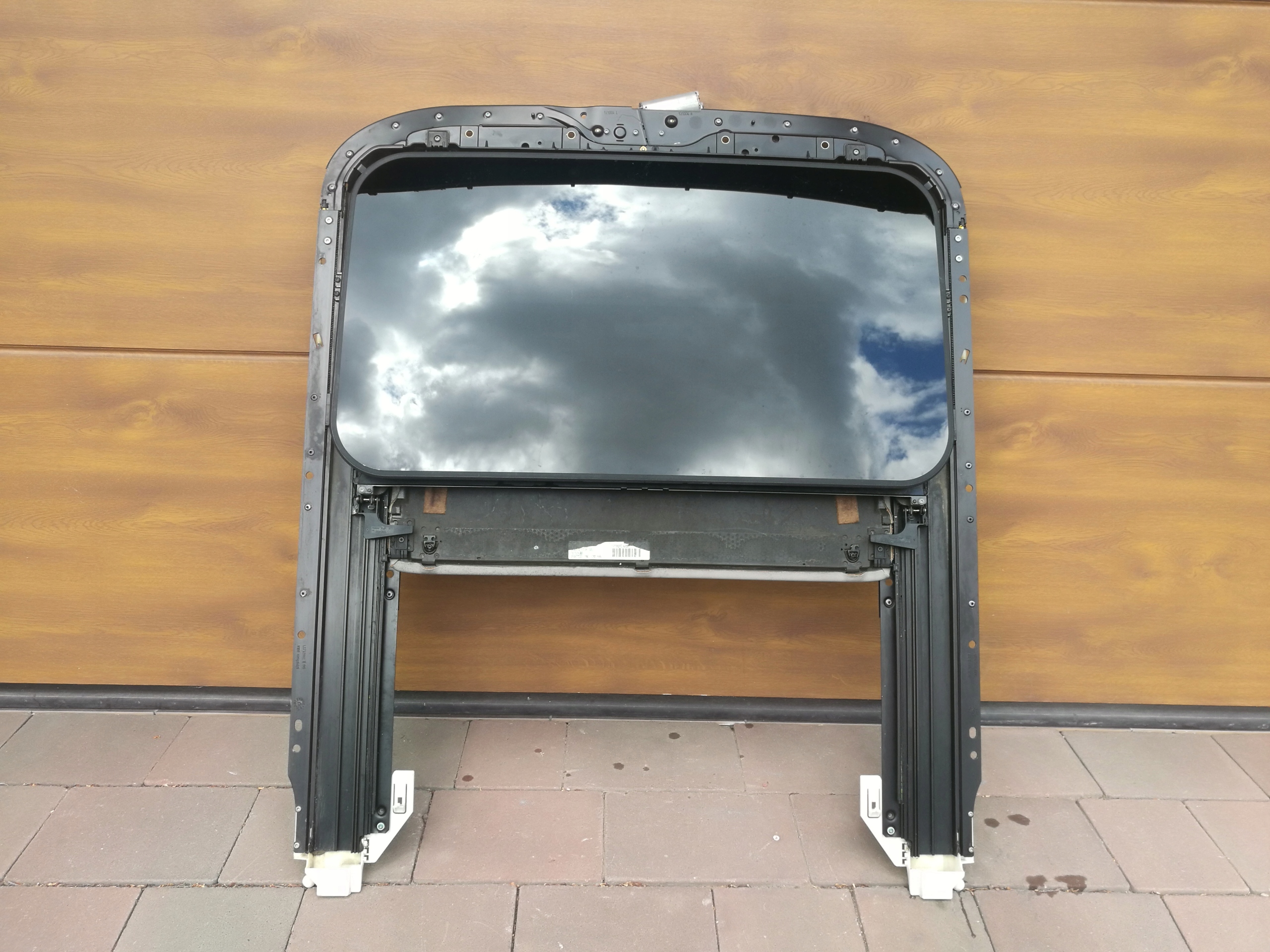 AUDI A6 C6-4F0-люк в сборе 4F0877255