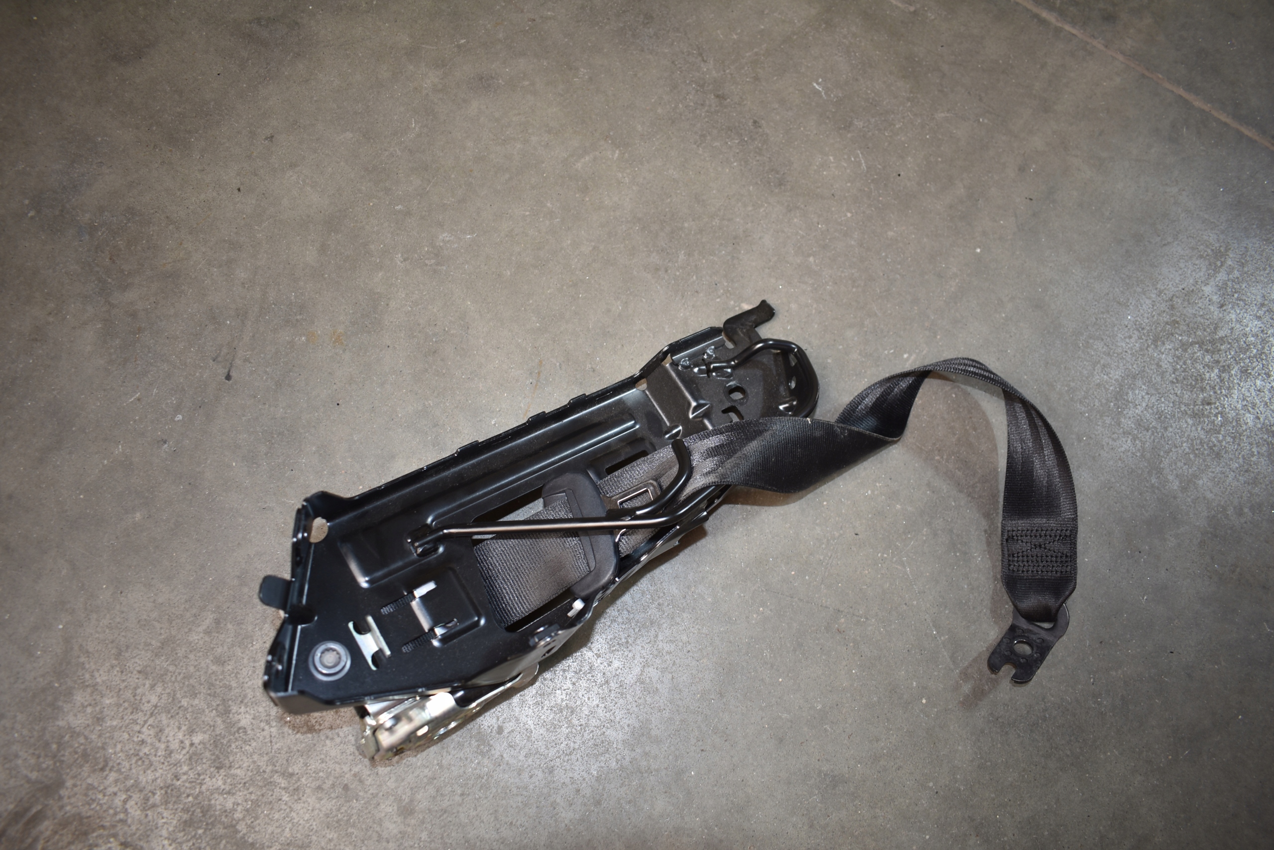 IDEALNY Gurten Sicherheits heck hinten links + Halter LAMBORGHINI URUS 1