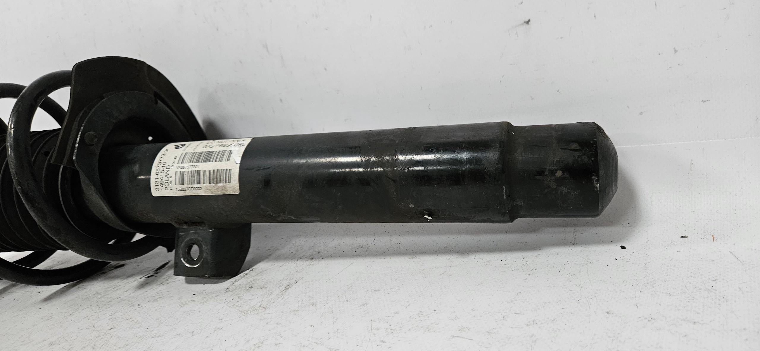 shock absorber left front BMW 3 GT F34 6873773