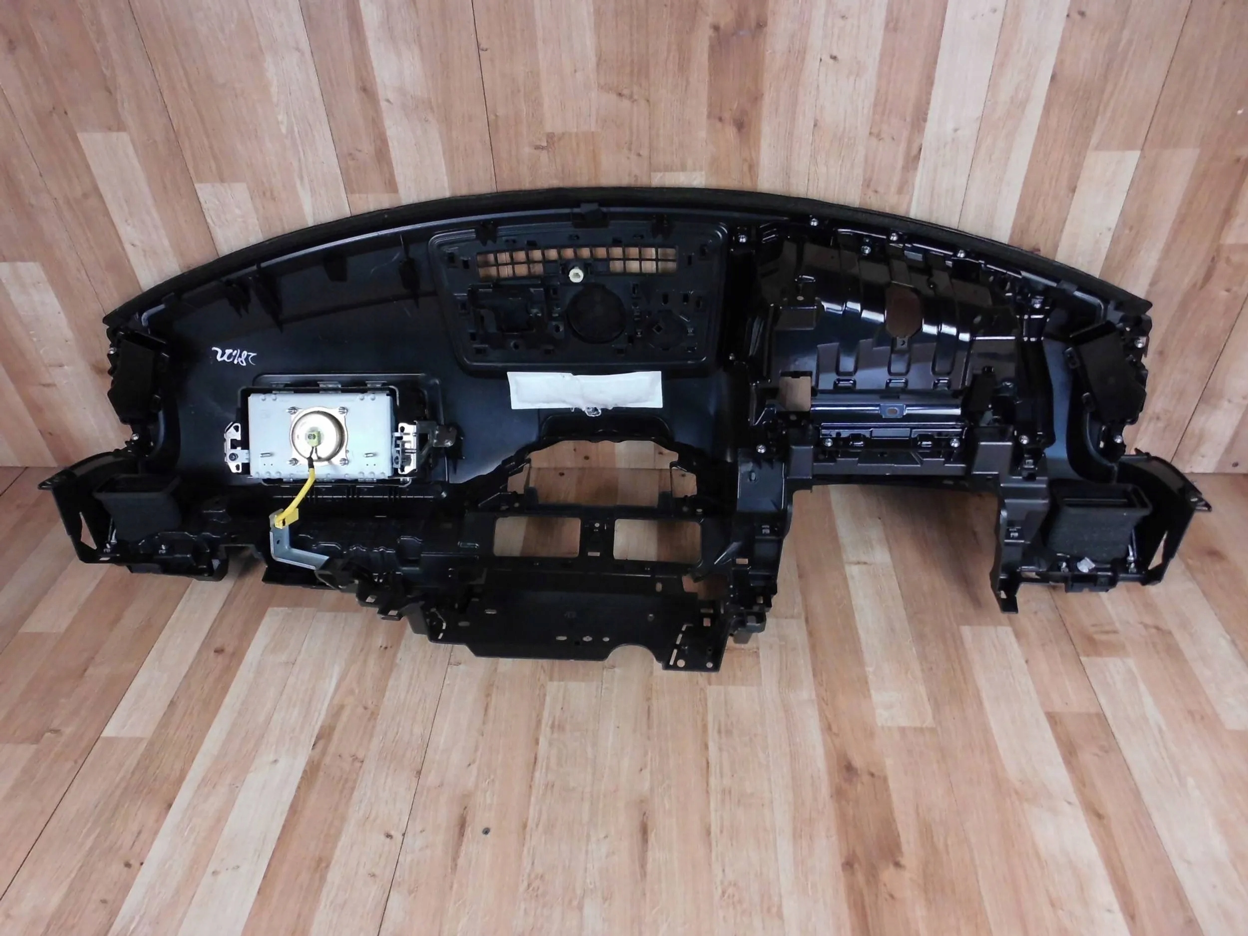 Mazda CX5 II 2018+ dashboard instrument panel cockpit airbag
