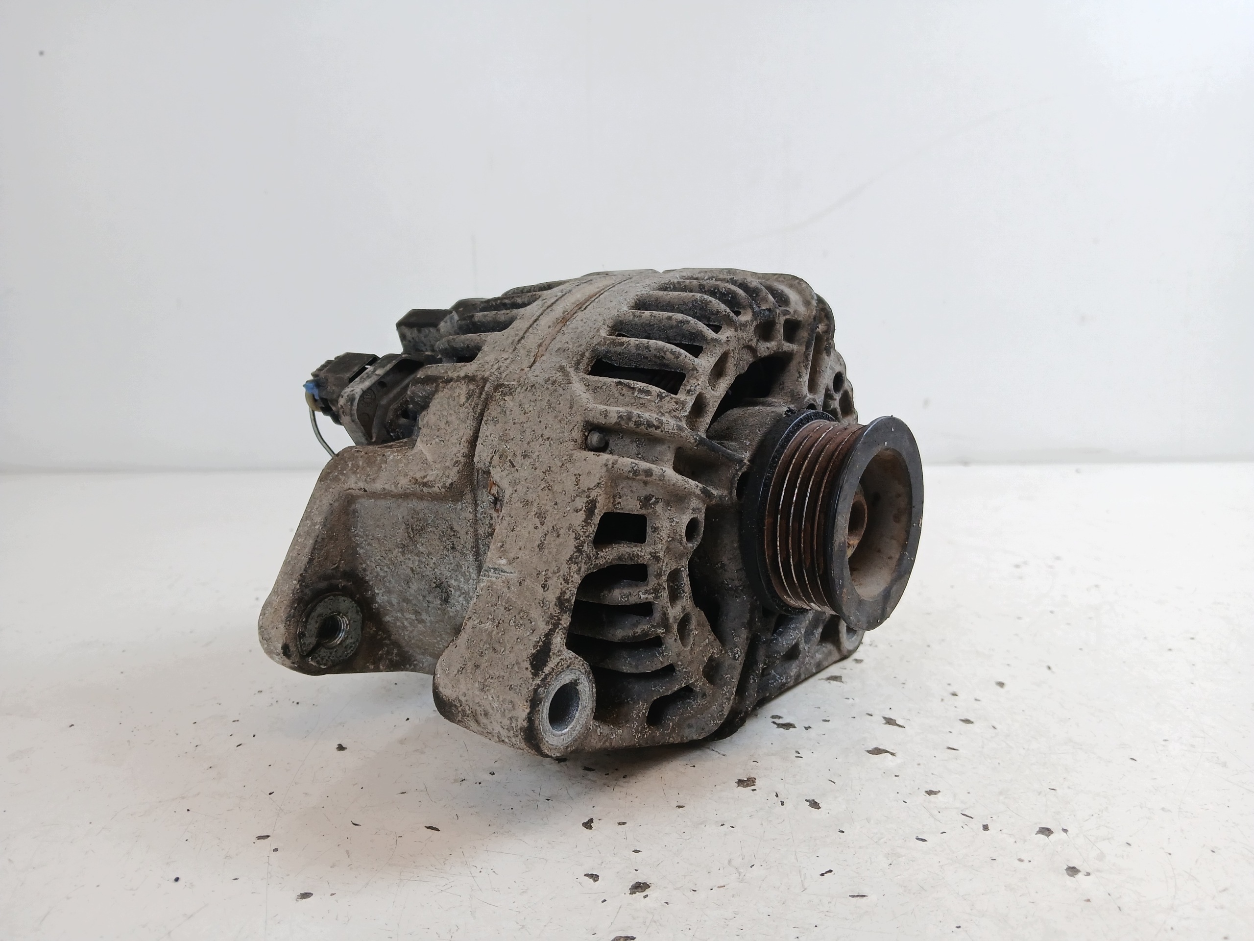 OPEL CORSA D 1.2 alternator 13222930 100A