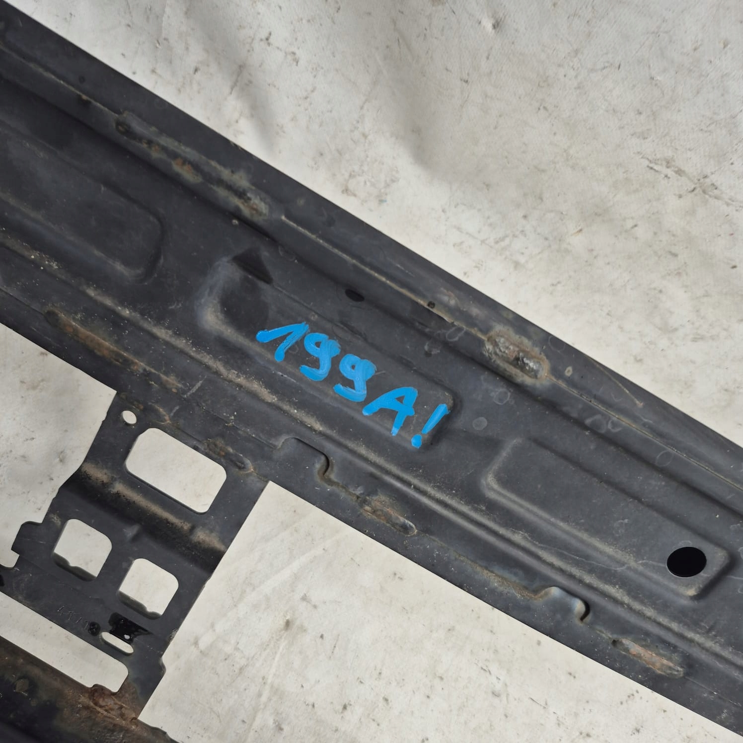 AUDI Q2 16-> bumper support front front