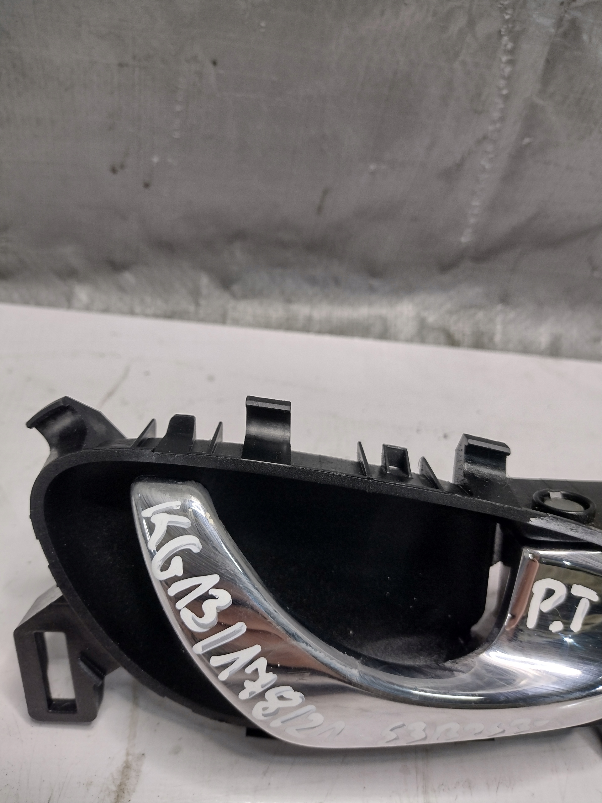 handle inner right rear part Nissan Qashqai J11 OE 80670-4EA0A