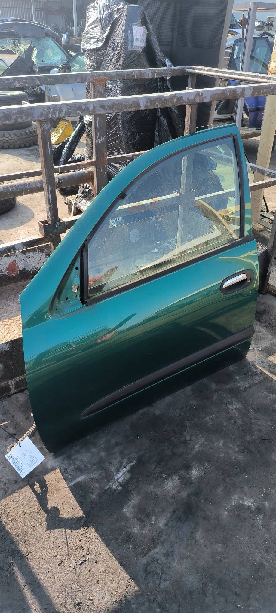 door left front DV8 NISSAN ALMERA