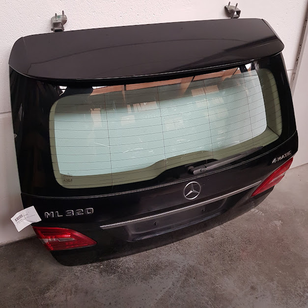 MERCEDES ML 166 GLE 166 KLAPA TYŁ NOWA Typ samochodu 4x4/SUV