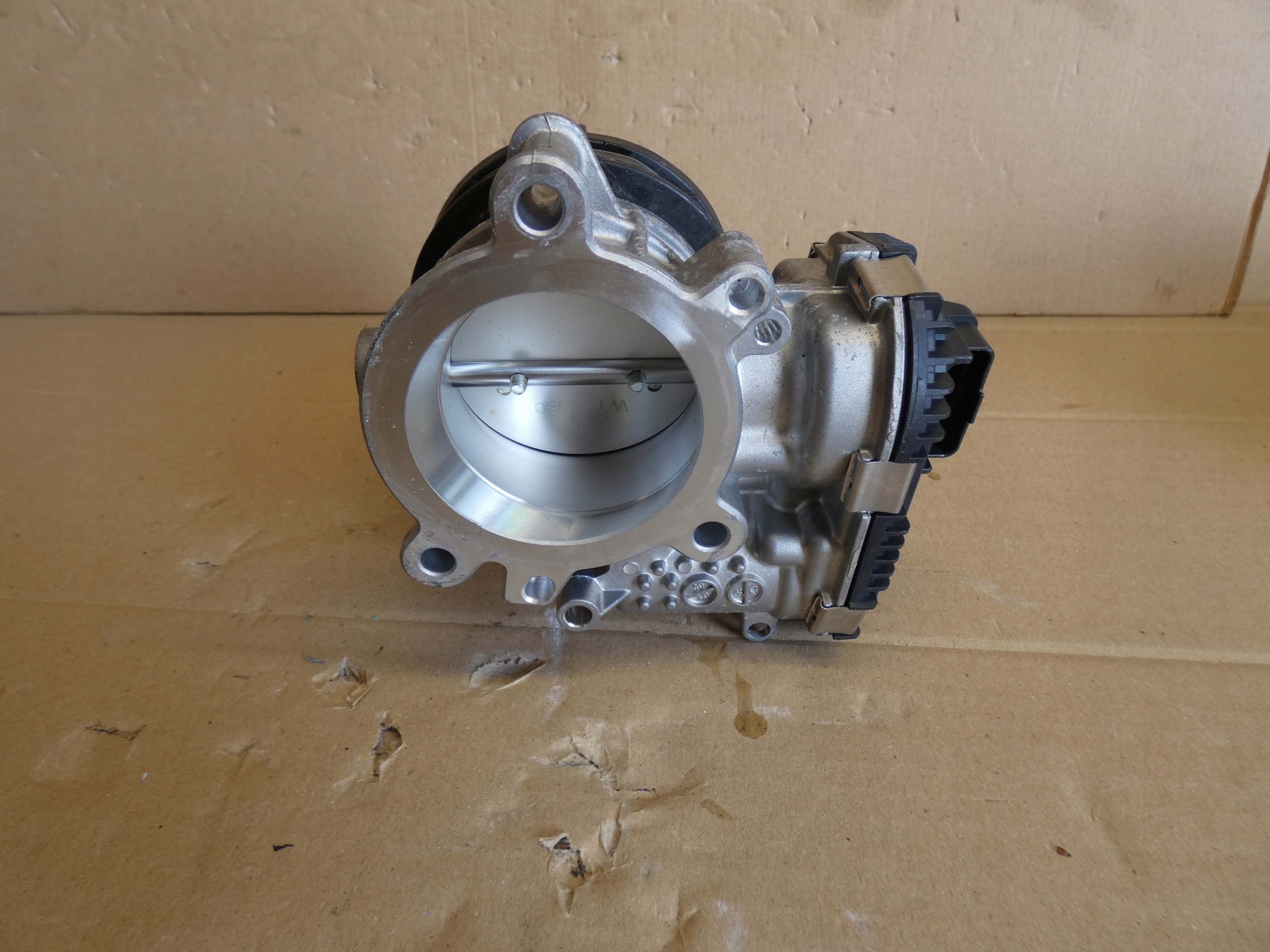 CITROEN DS7 1.6 THP HYBRYDA throttle flap