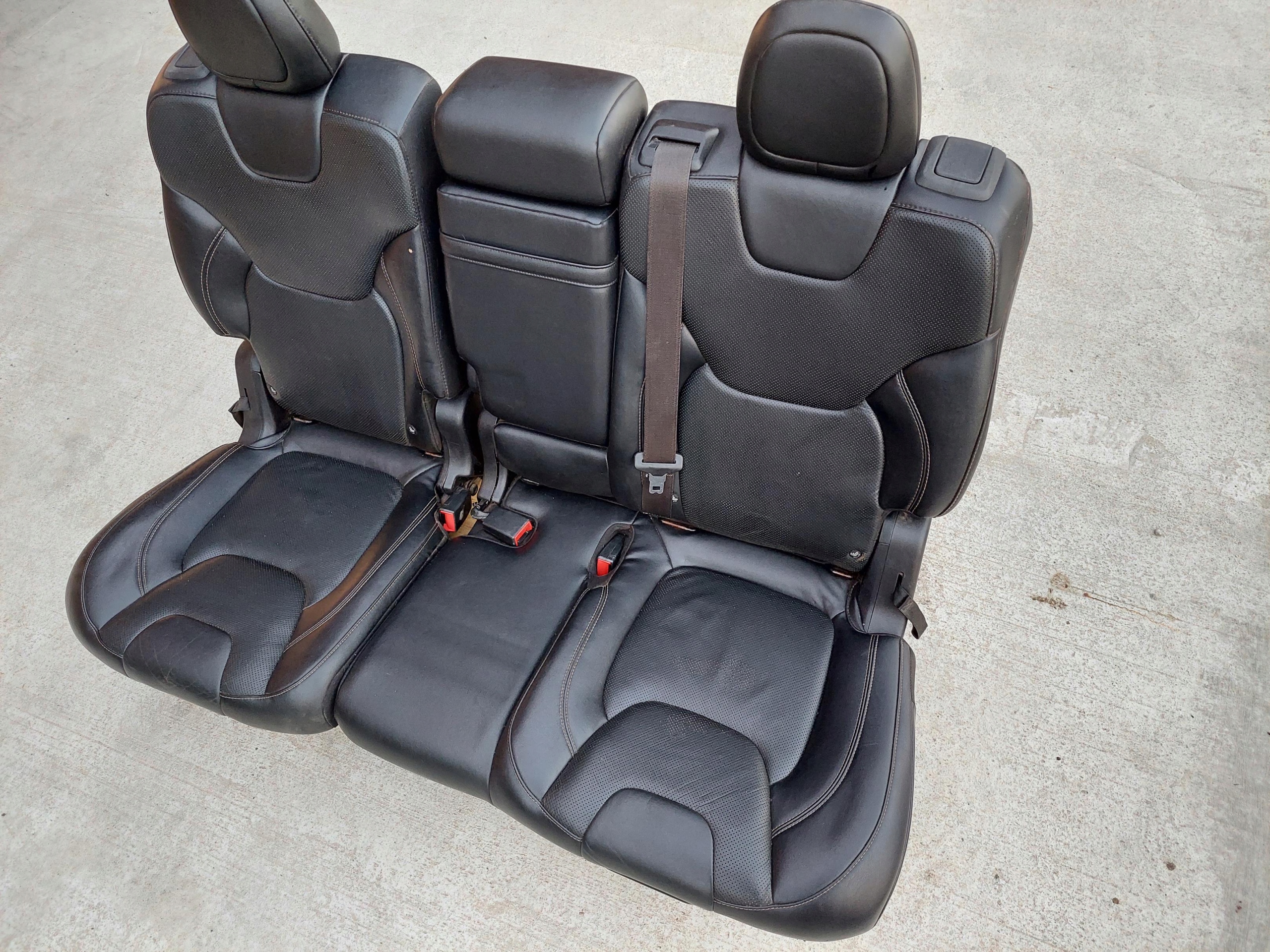 seat rear part rear arm rests complete JEEP CHEROKEE KL
