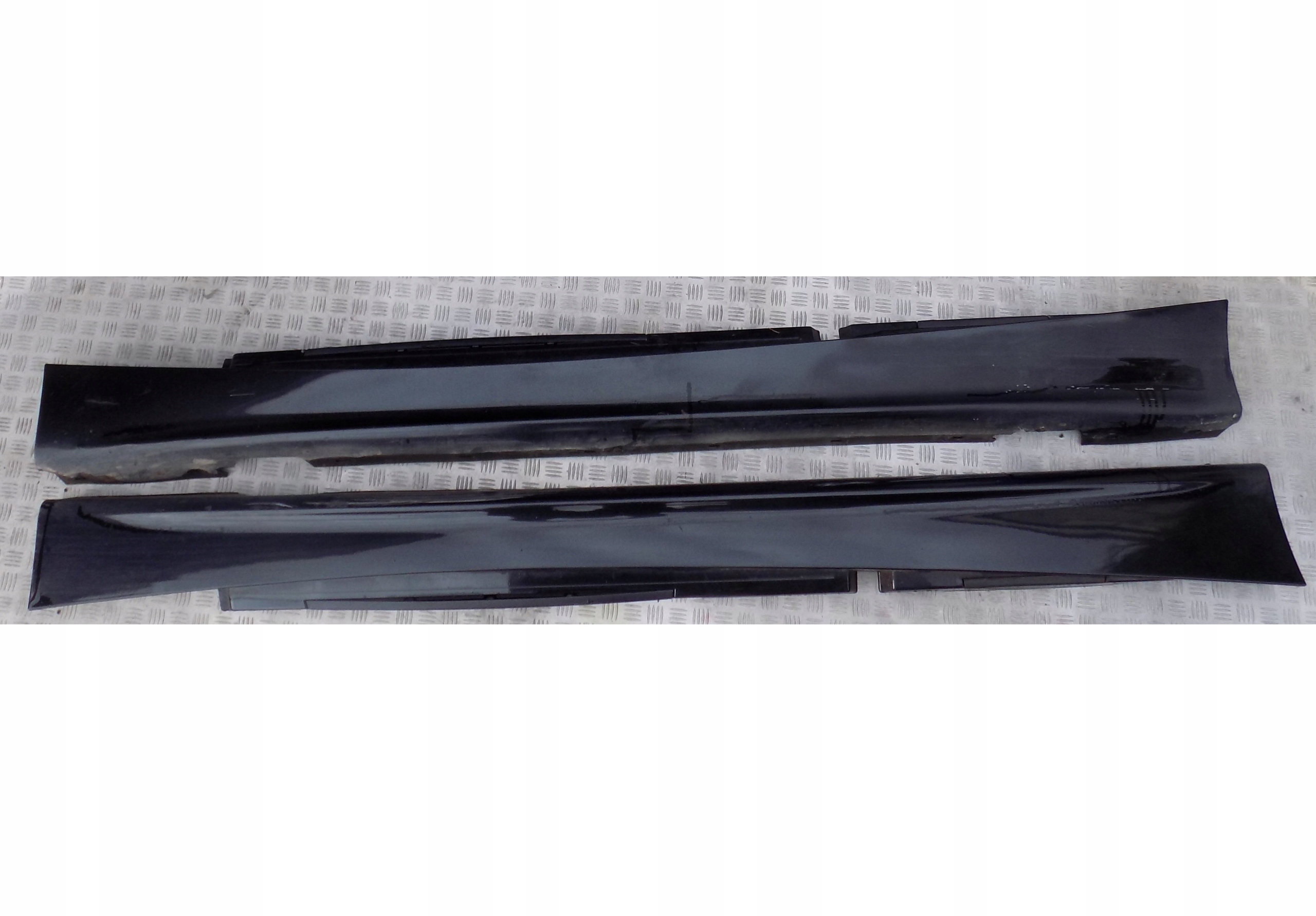 LISTWA PROGOWA BMW 1 5D E87 BLACK SAPPHIRE 475/9