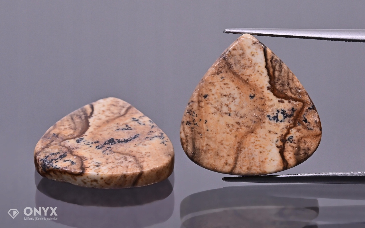 Jaspis Kalahari mělký Para nepravidelný 17x16,5 mm