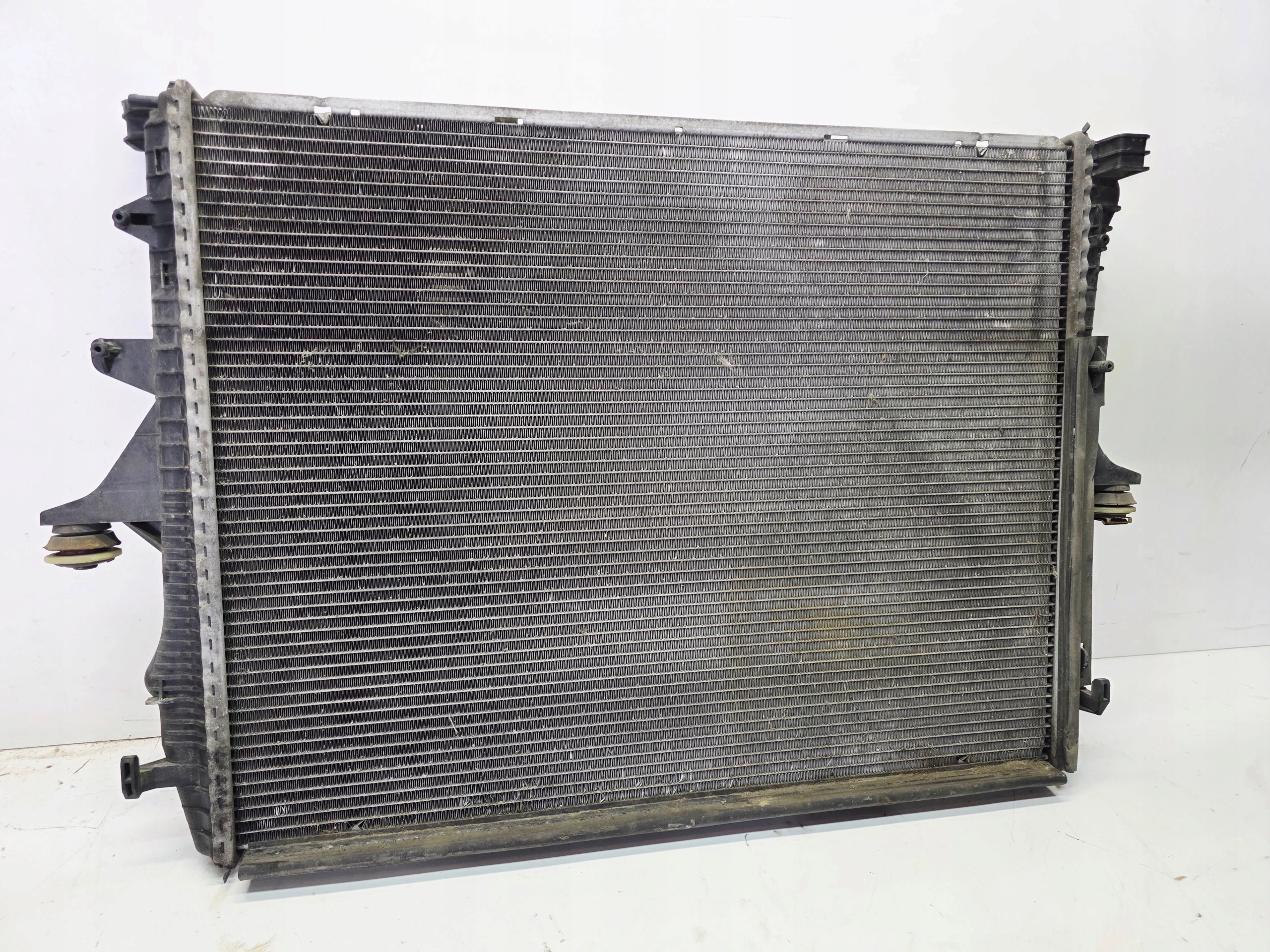 water cooler AUDI Q7 4L 3.0 TDI 7L0121253A